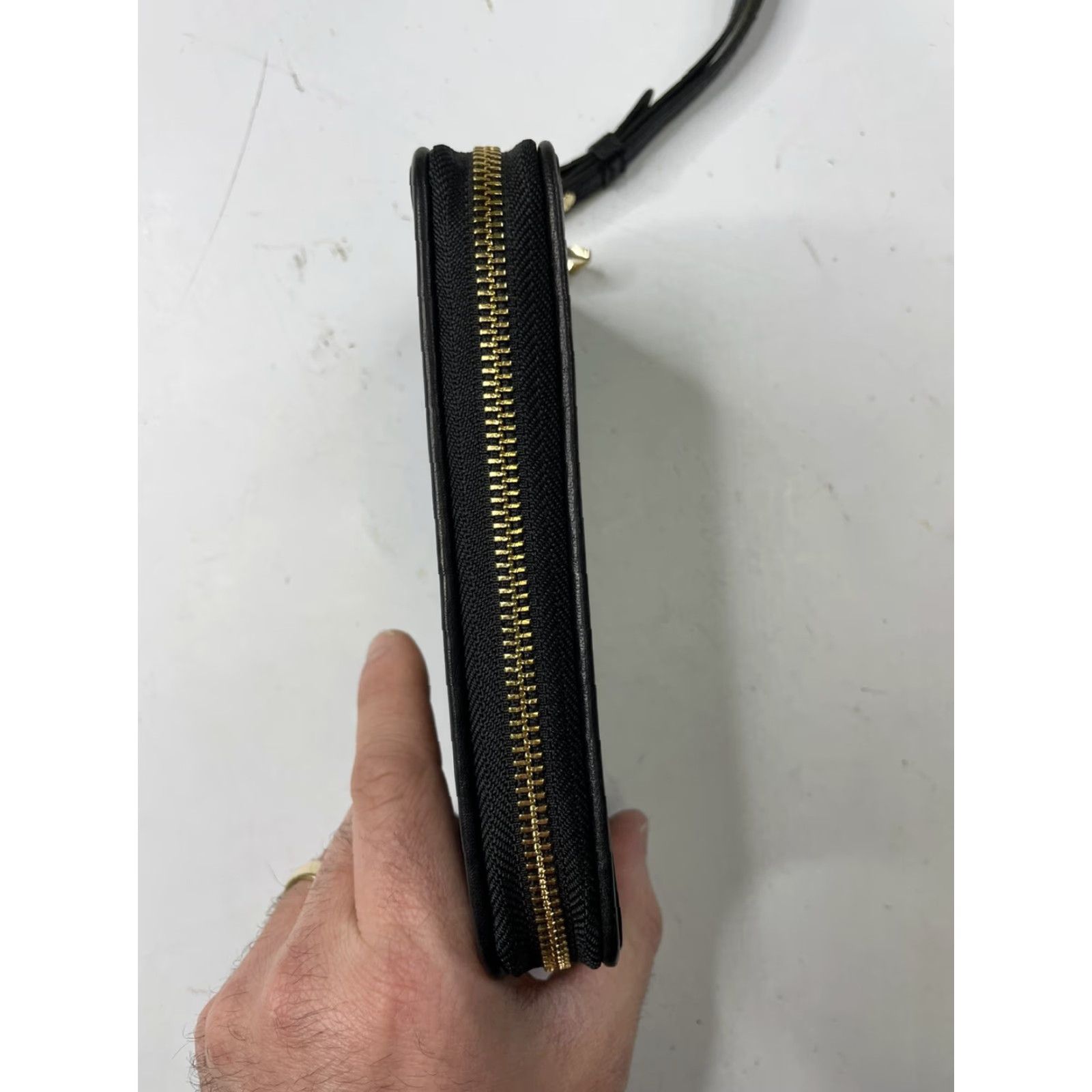 Tory Burch Tory Burch Wallet Zip-Around Black Leather Gold Logo Britten Smart Phone Wristlet Women Black Leather Zip-Around Wallet Size ONE SIZE - 3 Thumbnail