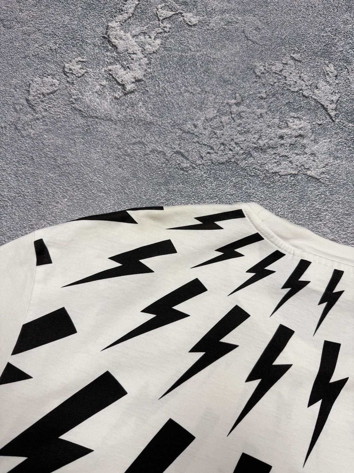 Neil Barrett Neil Barrett Lightening Bolt tee Size US L / EU 52-54 / 3 - 7 Thumbnail