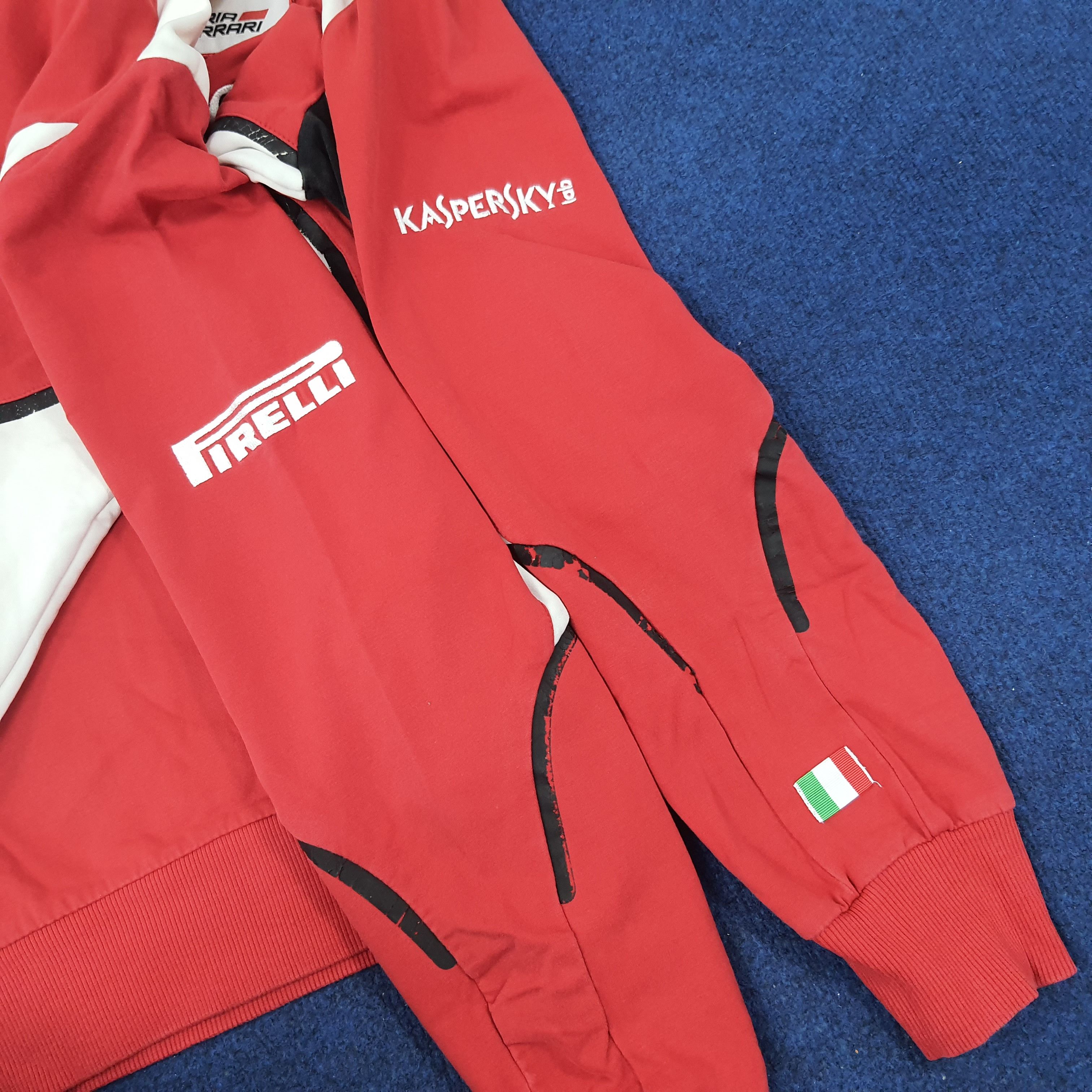 Puma × Vintage Vintage Puma x Ferrari Motorsports Half Zipper C234N20 Size US M / EU 48-50 / 2 - 7 Thumbnail