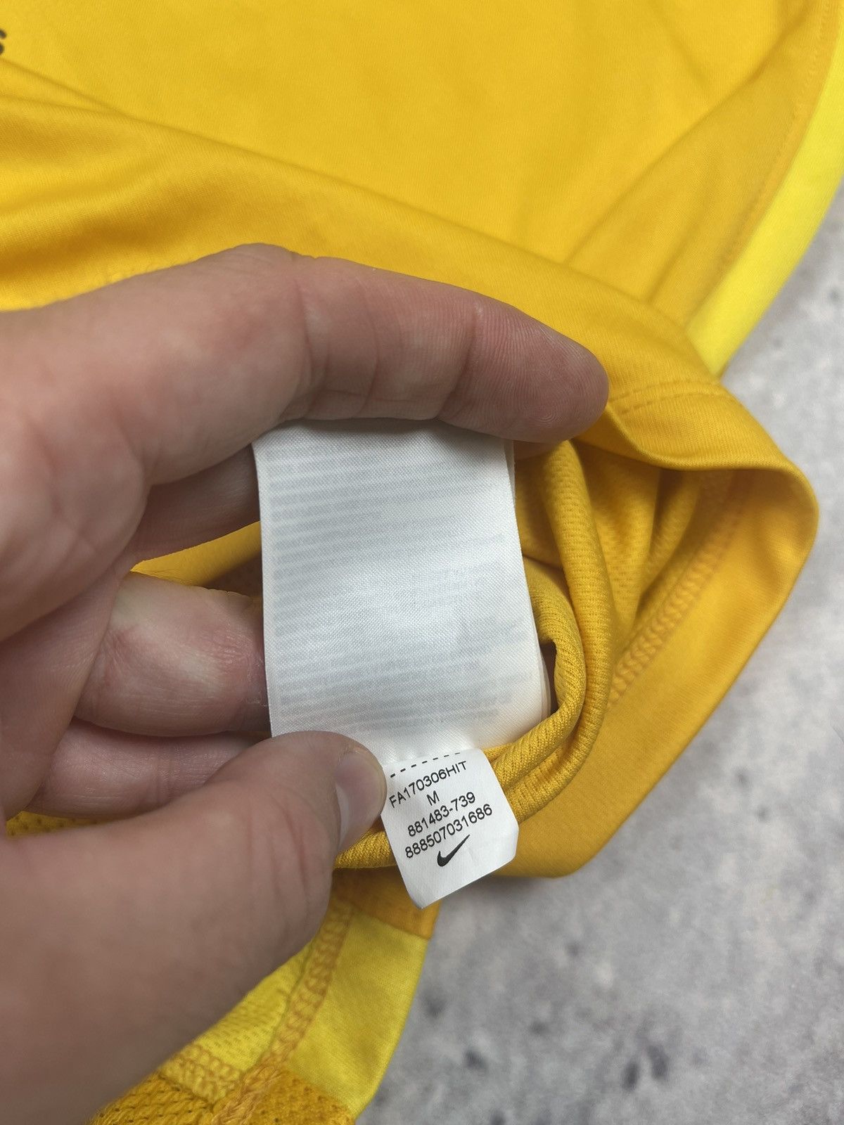 Vintage Nike Jersey Yellow Torquay United Football Club Size US M / EU 48-50 / 2 - 7 Thumbnail