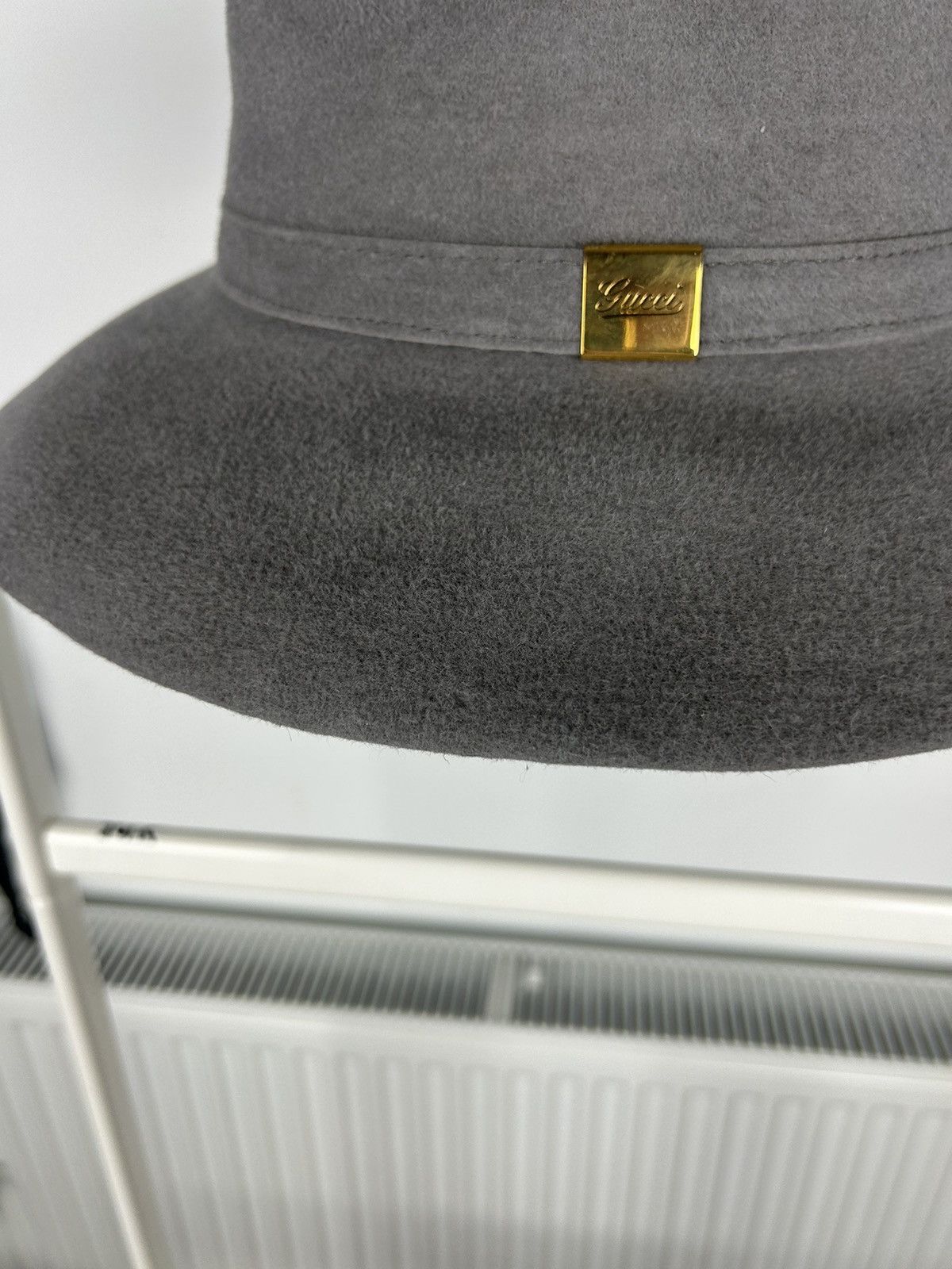 Gucci × Tom Ford Gucci Rabbit Fur Logo Charm Hat Size ONE SIZE - 3 Thumbnail