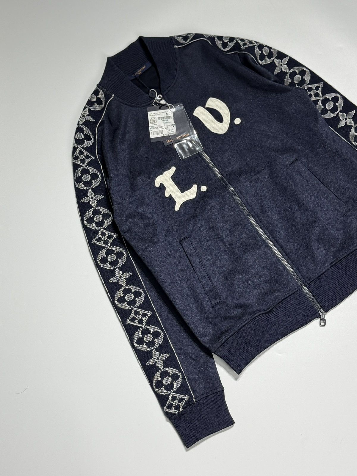 Louis Vuitton Louis Vuitton Flower Band Tracktop Blue Size US M / EU 48-50 / 2 - 3 Thumbnail