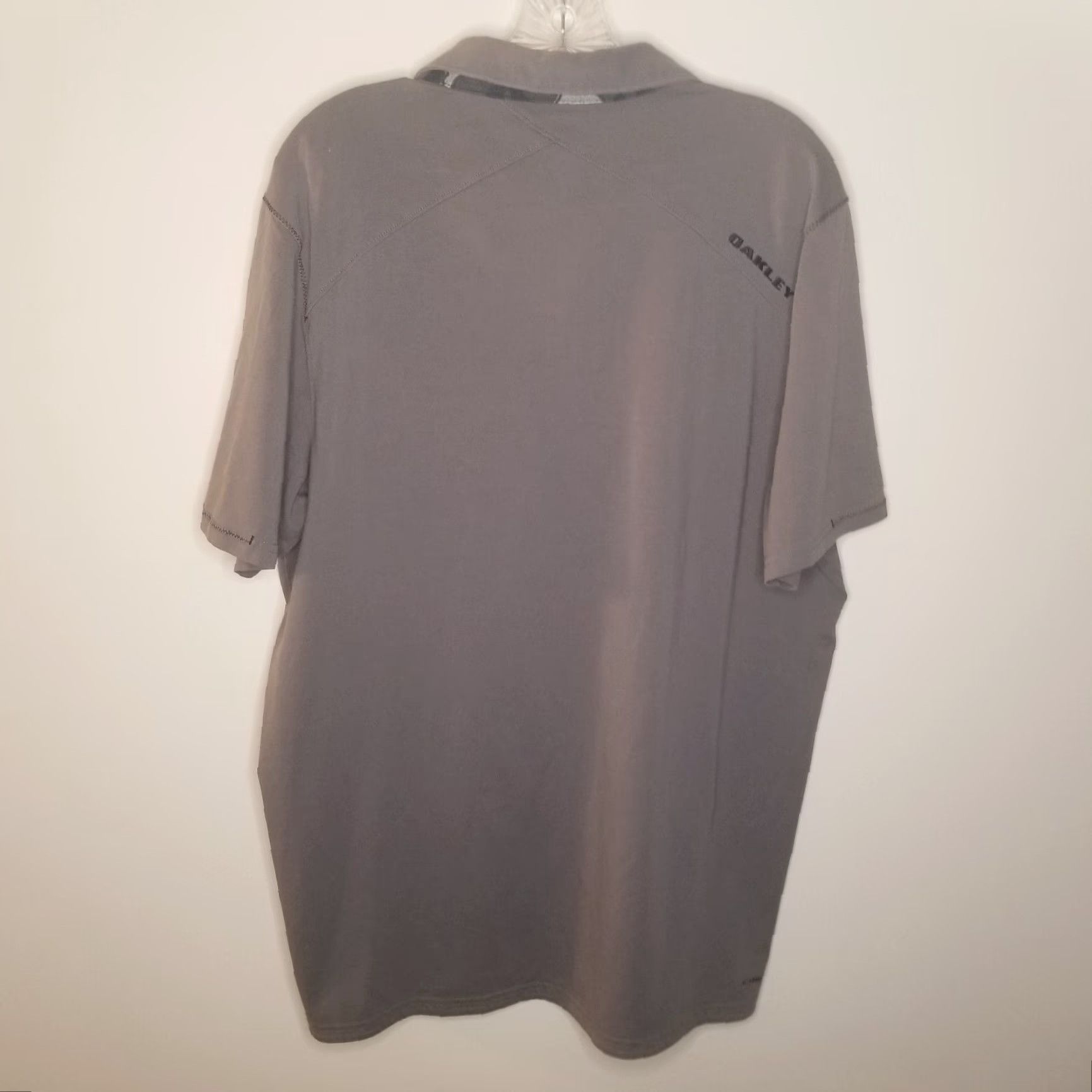 Oakley Oakley Mens Gray Short Sleeve Pocket Regular Fit Polo Size XL Size US XL / EU 56 / 4 - 4 Thumbnail
