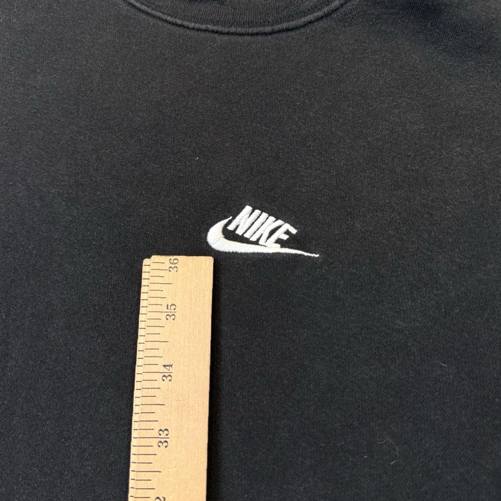 Nike VINTAGE Nike Fleece Crewneck Sweatshirt Mens M Black PullOver Swoosh Distressed Embroidered Logo Sweatshirt Size US M / EU 48-50 / 2 - 6 Thumbnail