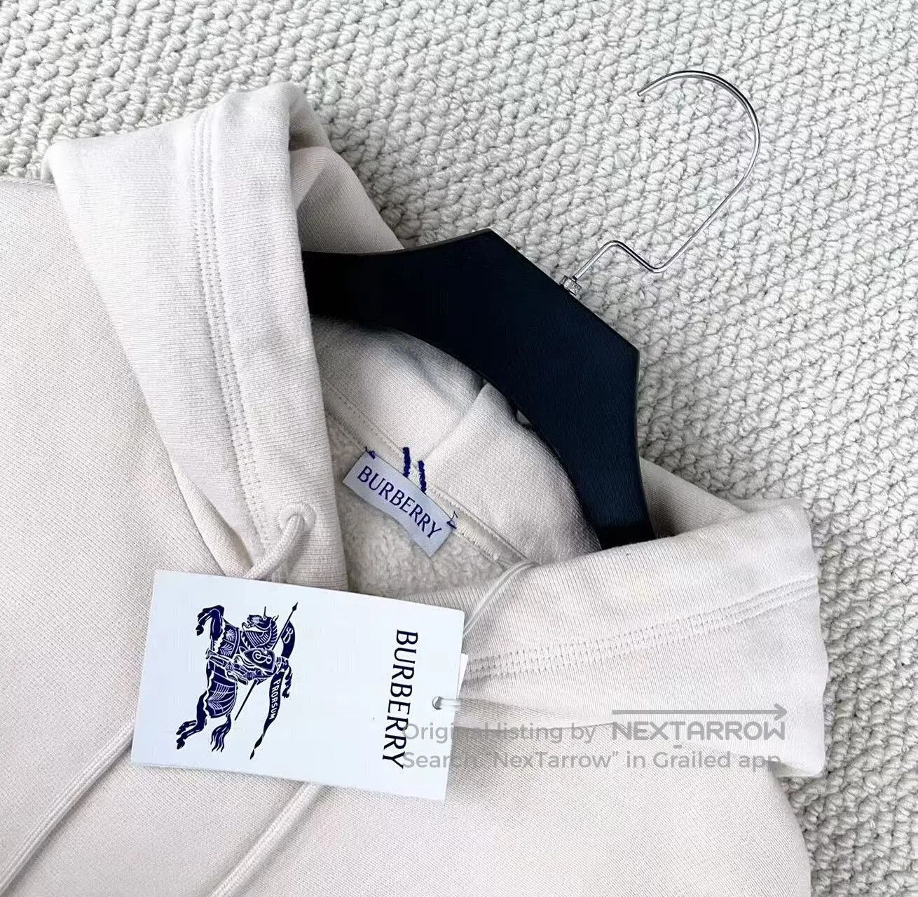 Burberry burberry beige logo hoodie for men and women. Size US L / EU 52-54 / 3 - 3 Thumbnail