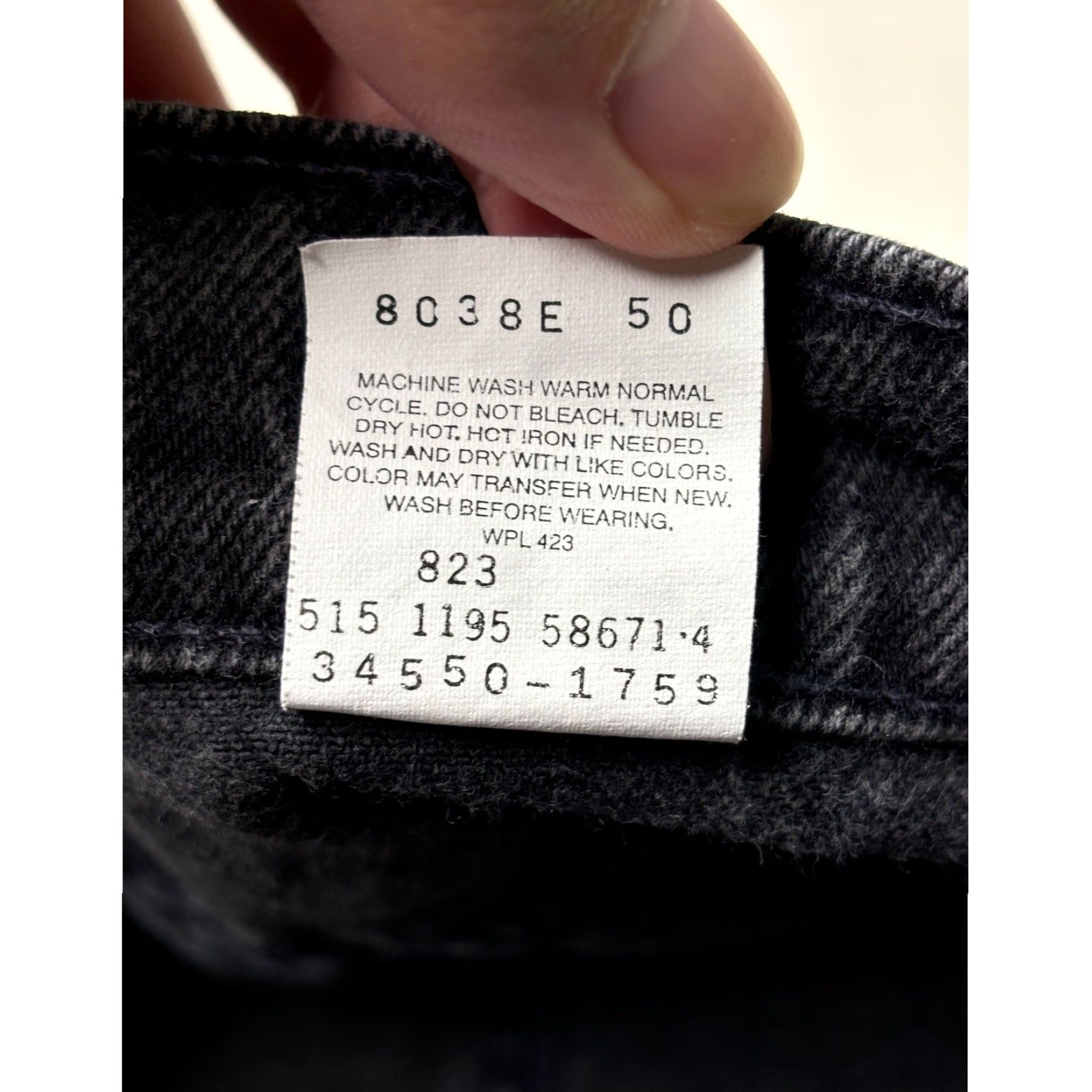 Levi's VINTAGE Levi's 550 Relaxed Fit Black Denim Shorts Bermuda Men 42 Charcoal Wash Pockets Casual Streetwear 90s Womens Mens Boys Girls Size US 42 / EU 58 - 6 Thumbnail