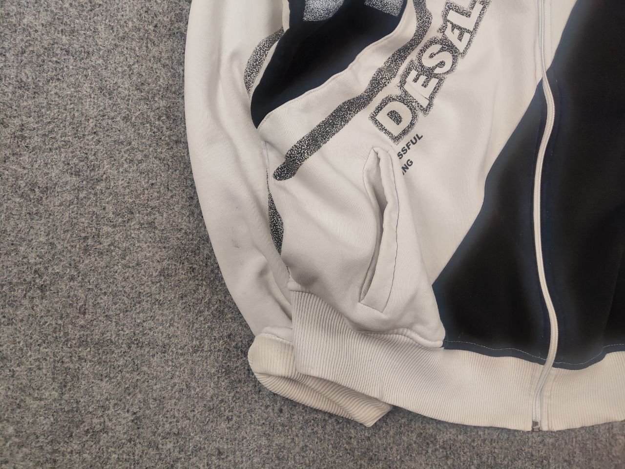 Diesel Diesel Vintage Y2K Tattoo Distressed Zip Hoodie Opium LGB Size US XL / EU 56 / 4 - 4 Thumbnail