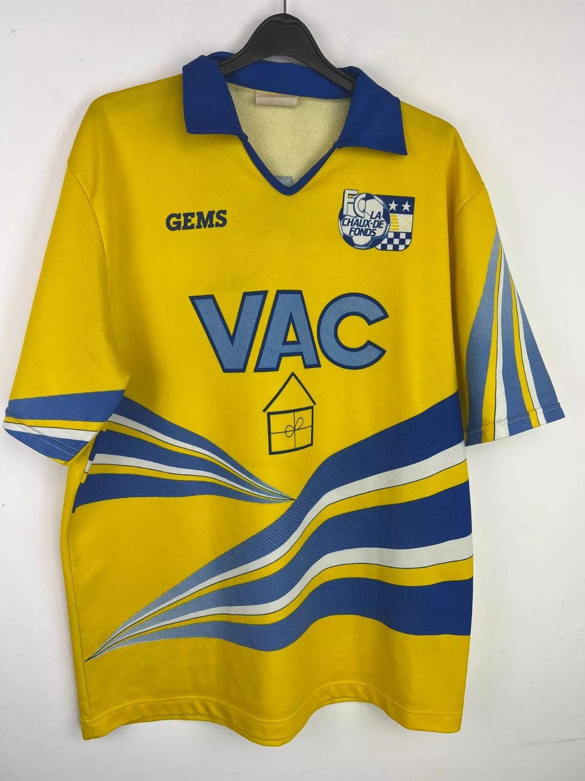 Vintage FC LA CHAUX-DE-FONDS FOOTBALL Kit SHIRT SOCCER JERSEY #3 Size US XL / EU 56 / 4 - 7 Thumbnail