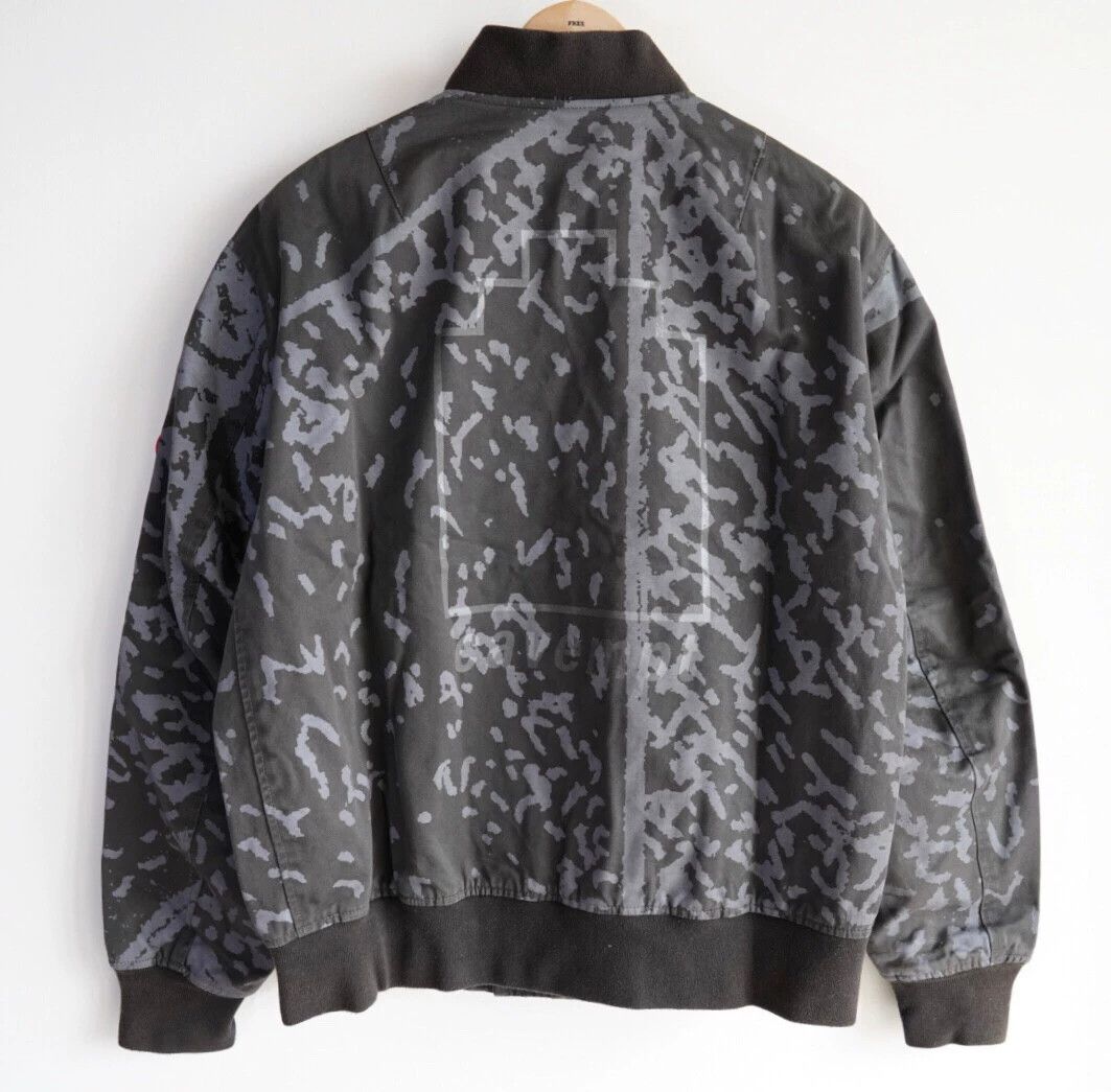 Cav Empt C.E Rare Stiff Hidden Back Logo Jkt Size 54/126/67 Size US L / EU 52-54 / 3 - 4 Thumbnail