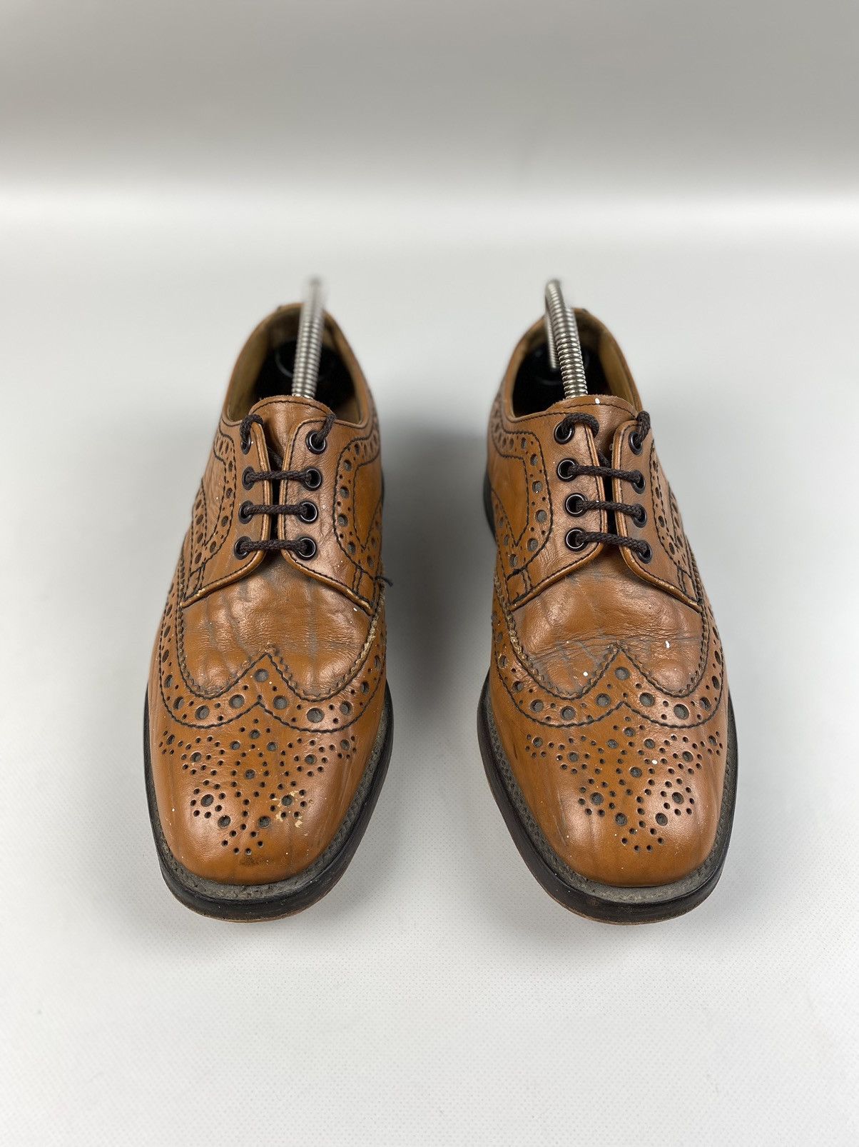 Loake Loake men’s leather brogue formal shoes Size US 8 / EU 41 - 4 Thumbnail