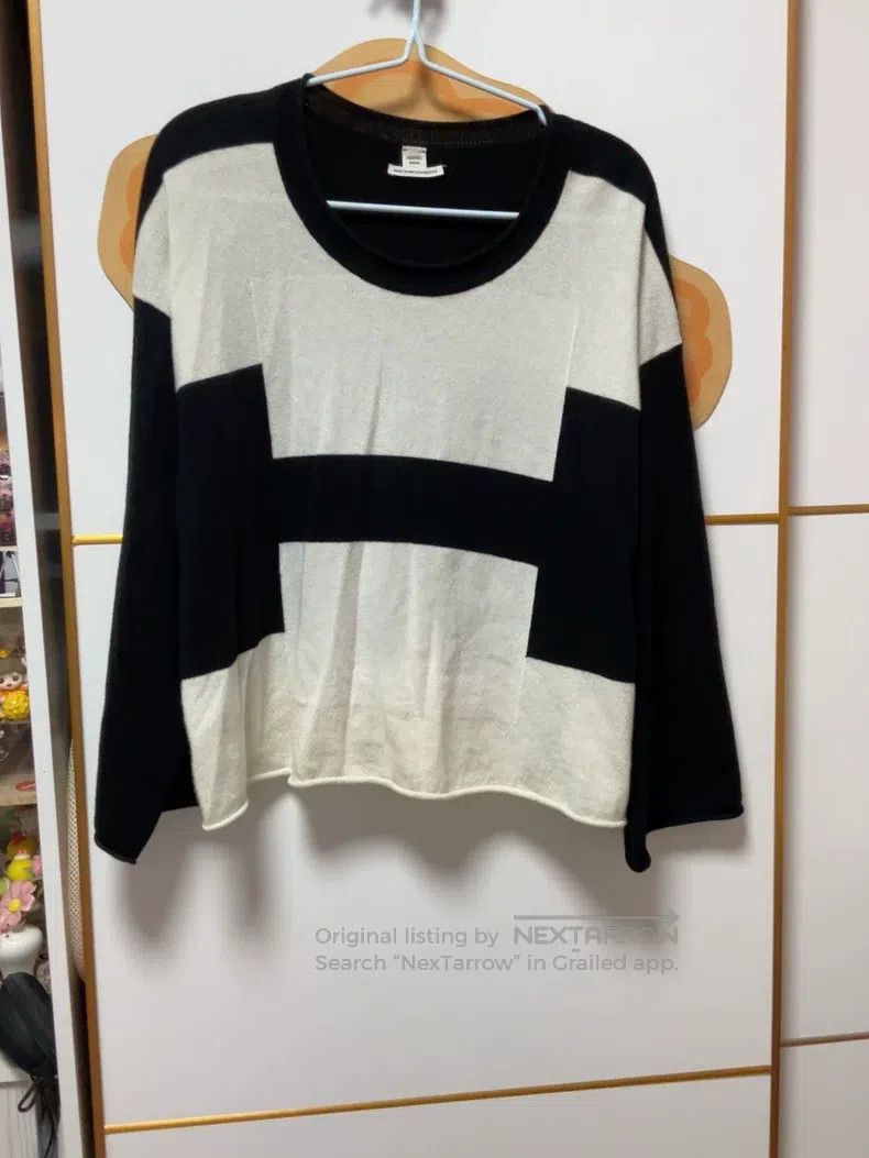 Hermes Hermes Black and White Colorblocked Cashmere Crew Neck Swe Size XS / US 0-2 / IT 36-38 - 1 Thumbnail