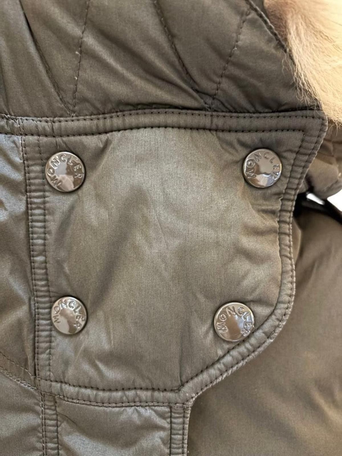 Moncler Moncler - Women's Parka with Fur Hood Size M / US 6-8 / IT 42-44 - 6 Thumbnail