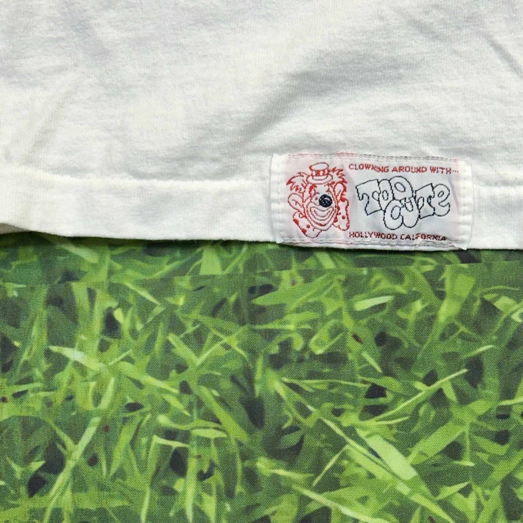 Vintage VINTAGE Too Cute Guetta Brothers Tee - Tweety Bird Men's Large Cotton Embroidered Crew Neck T-Shirt USA Made 90s Cartoon Bird Shirt Mens L White Size US L / EU 52-54 / 3 - 3 Thumbnail