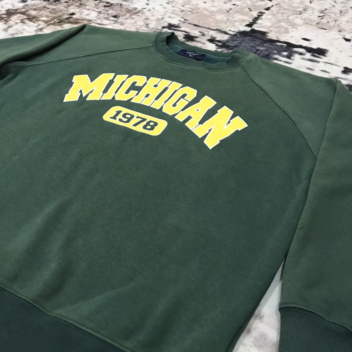 Japanese Brand Vintage Back Number Michigan Spellout Biglogo Sweatshirt Size US M / EU 48-50 / 2 - 3 Thumbnail