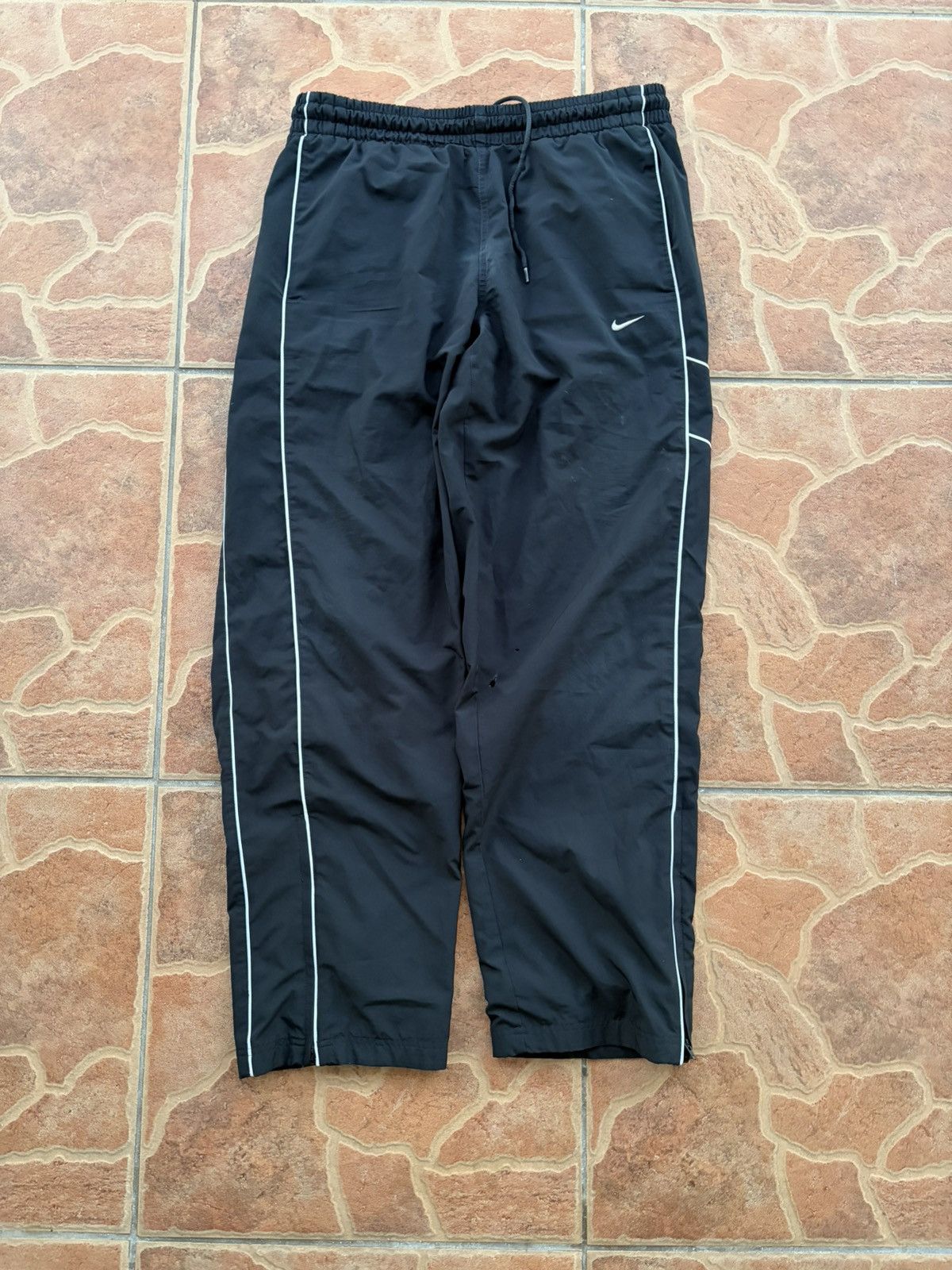Nike Vintage baggy Nike sweatpants Size US 33 - 1 Thumbnail