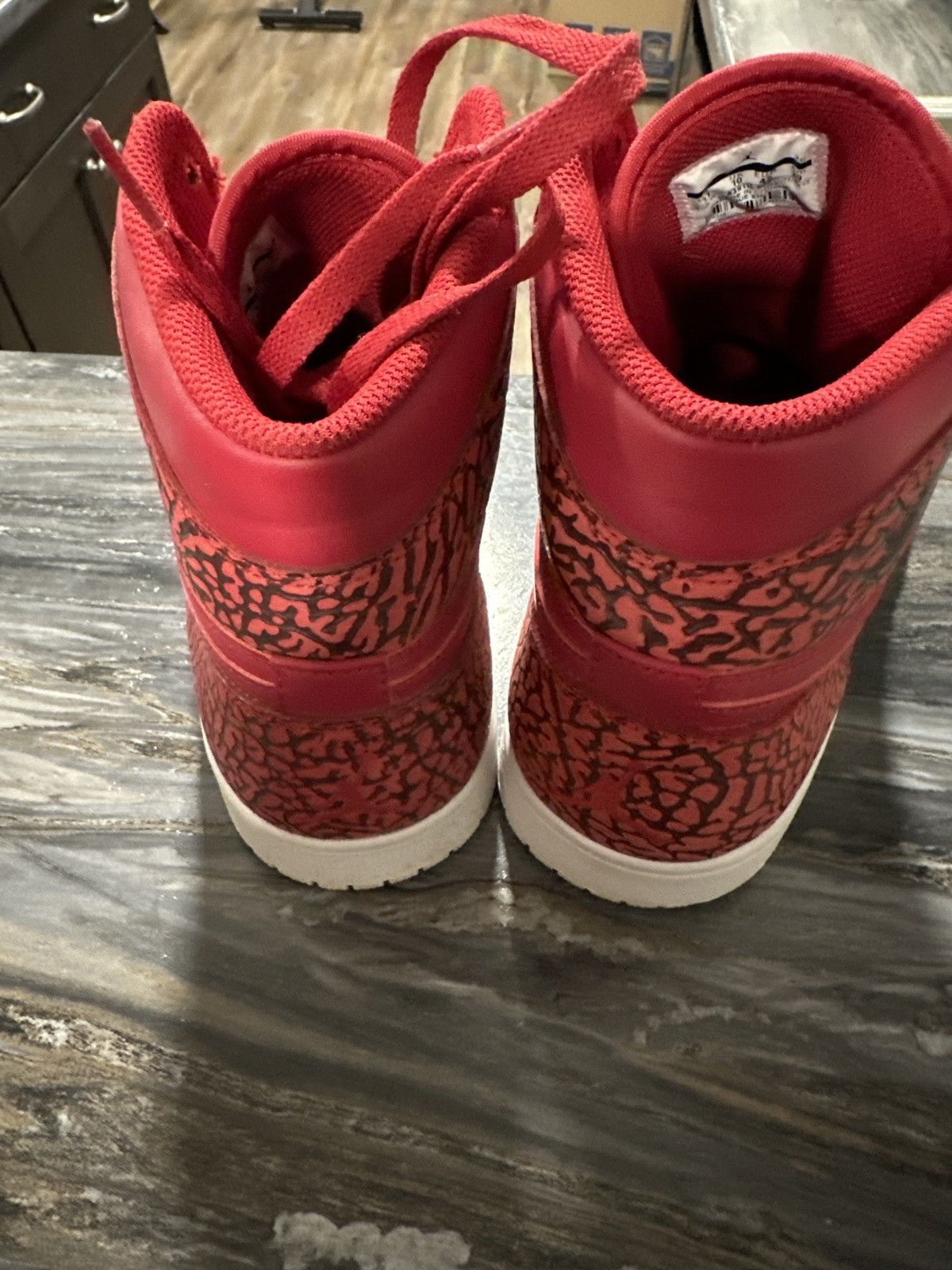 Nike Jordan 1 red elephant Size US 11 / EU 44 - 4 Thumbnail