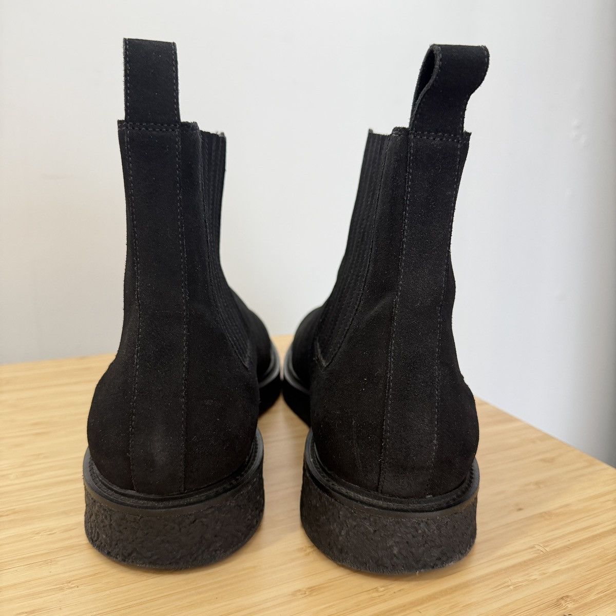 Saint Laurent Paris SAINT LAURENT Mens Hugo 35 Black Suede Chelsea Boot Size 45 Size US 12 / EU 45 - 7 Thumbnail