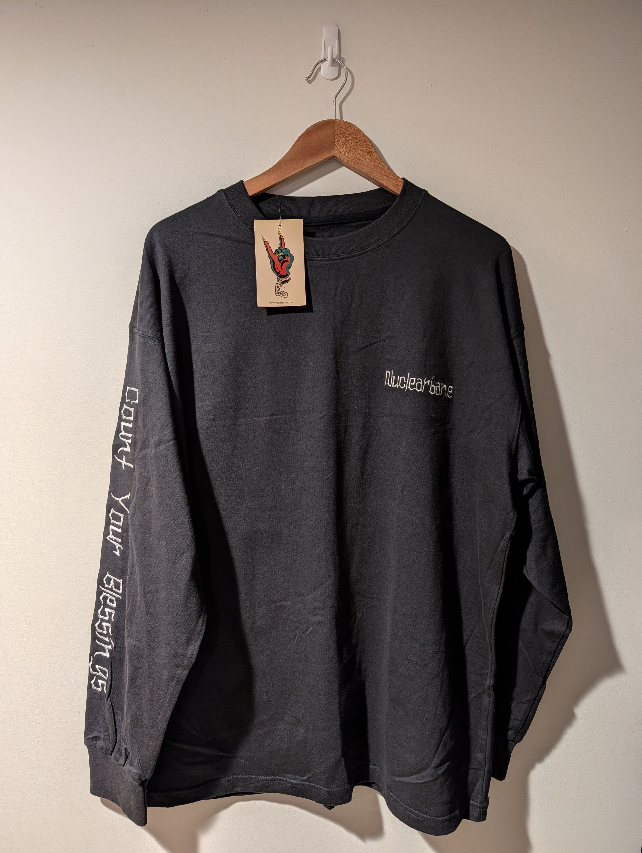 Gildan Nuclear Bane Diseased and Corrut Stay Toxic Long-Sleeve Size US L / EU 52-54 / 3 - 4 Thumbnail