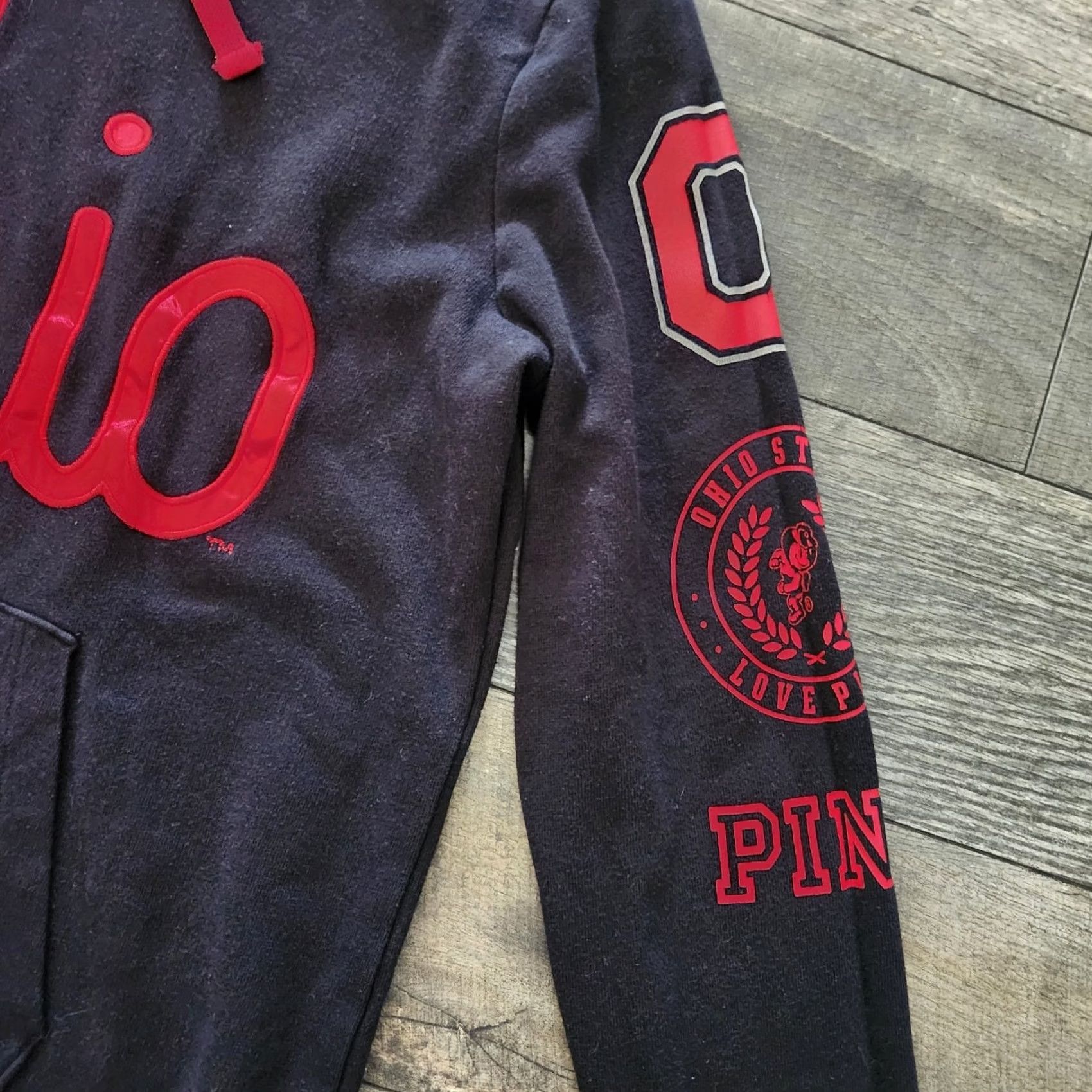 Victoria's Secret Victoria's Secret Pink Ohio State Buckeyes Hoodie Women's Small Script Logo Black Pullover Size S / US 4 / IT 40 - 5 Thumbnail