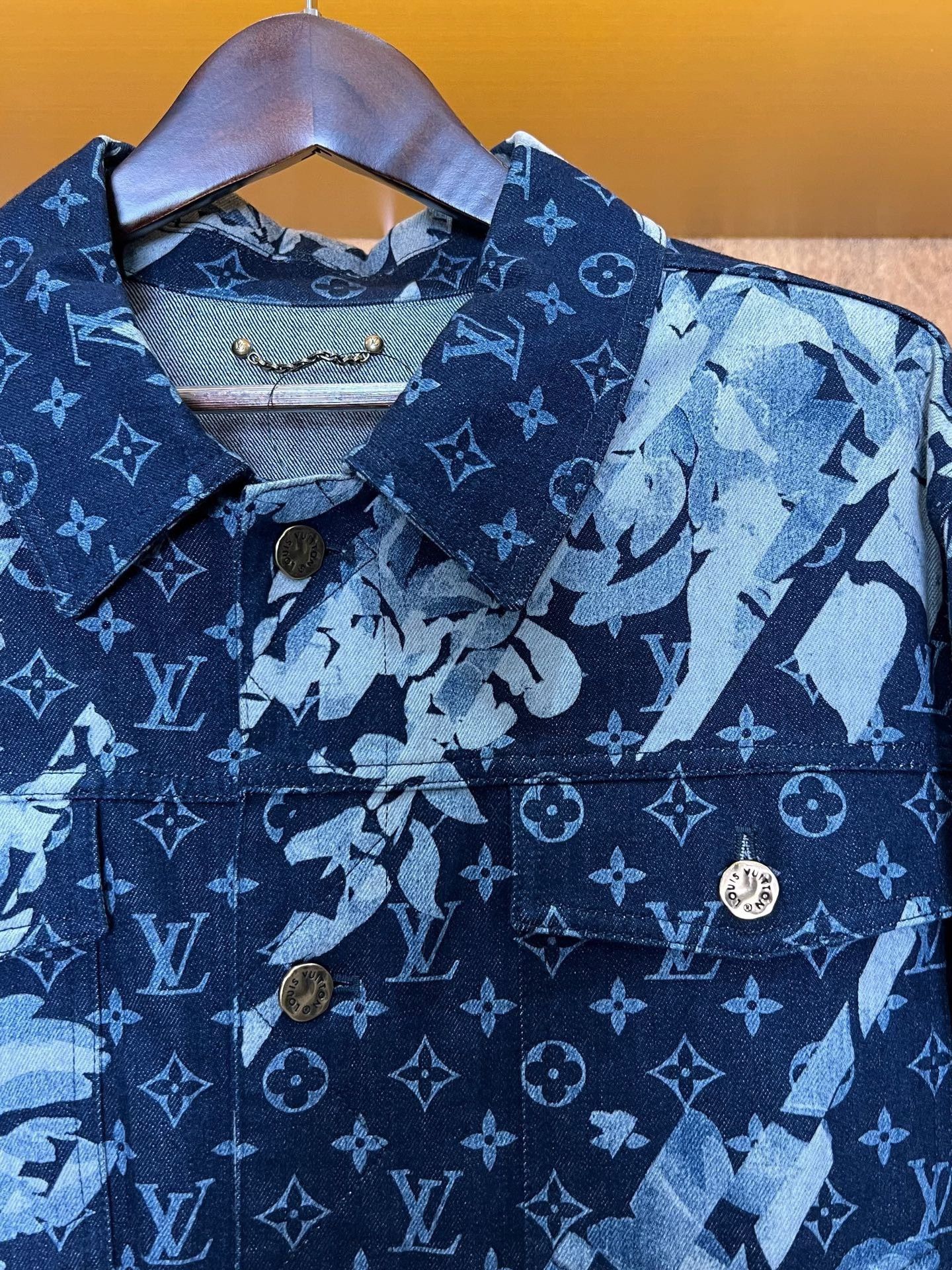 Louis Vuitton LV All-Over Print Denim Jacket Size US L / EU 52-54 / 3 - 3 Thumbnail