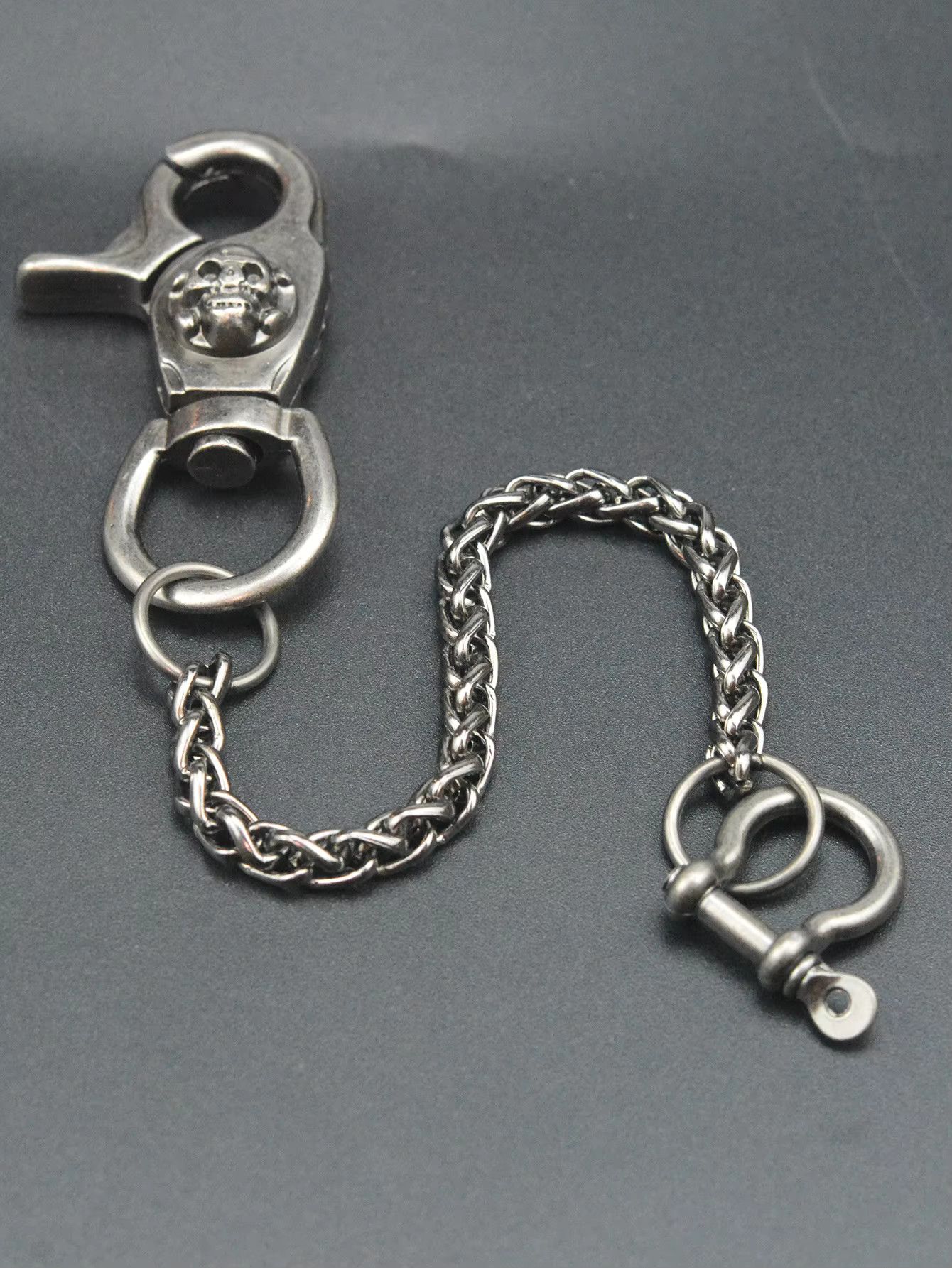Jewelry Skull Buckle Clips Snap Hoop Belt Chain Keychain Size ONE SIZE - 4 Thumbnail