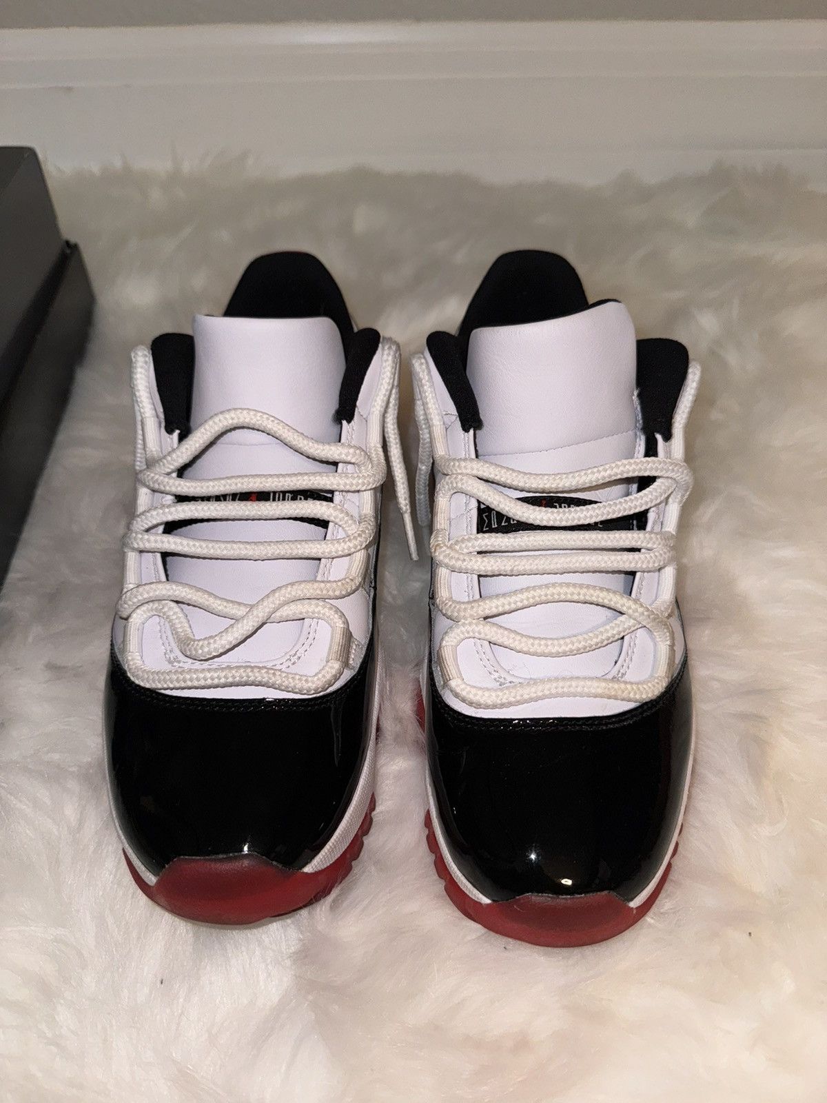 Jordan Brand Air Jordan 11 Retro Low GS ‘Concord-Bred’ Size US 8.5 / EU 41-42 - 2 Thumbnail