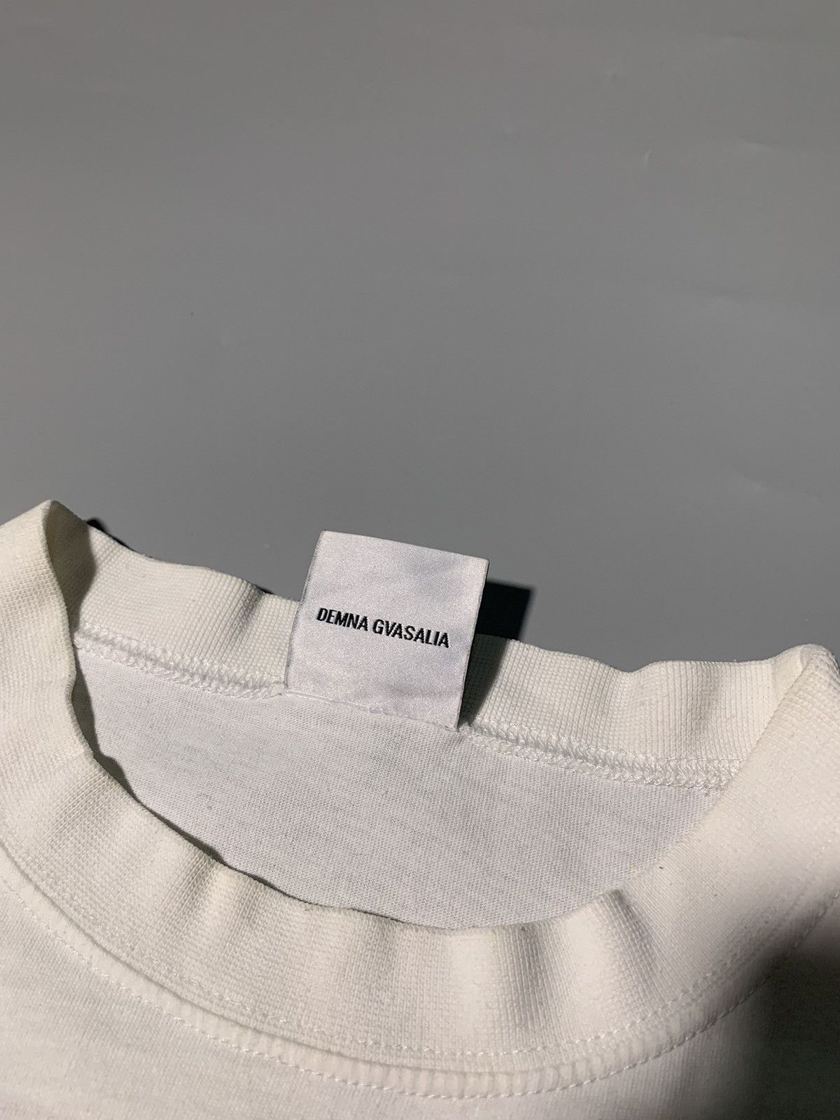Vetements VETEMENTS STAFF TEE WHITE Size US S / EU 44-46 / 1 - 6 Thumbnail
