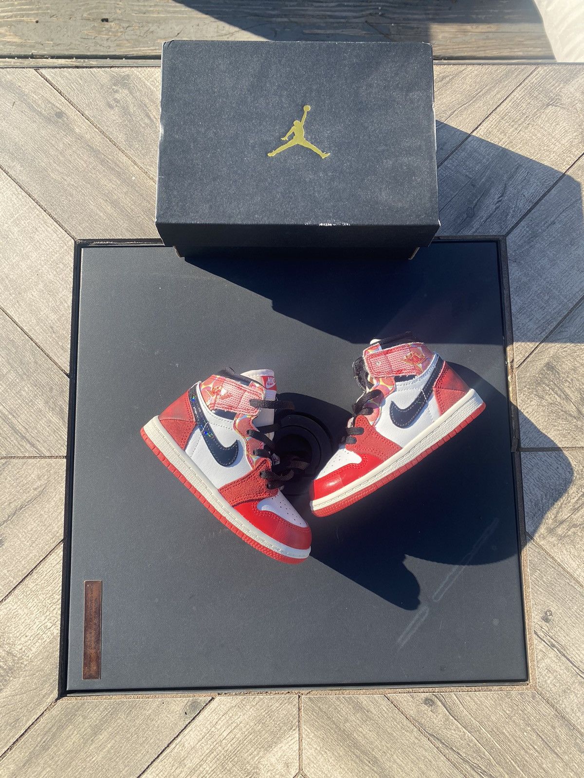 Jordan Brand Spider~Verse OG High 1 Size US 8 / EU 41 - 4 Thumbnail