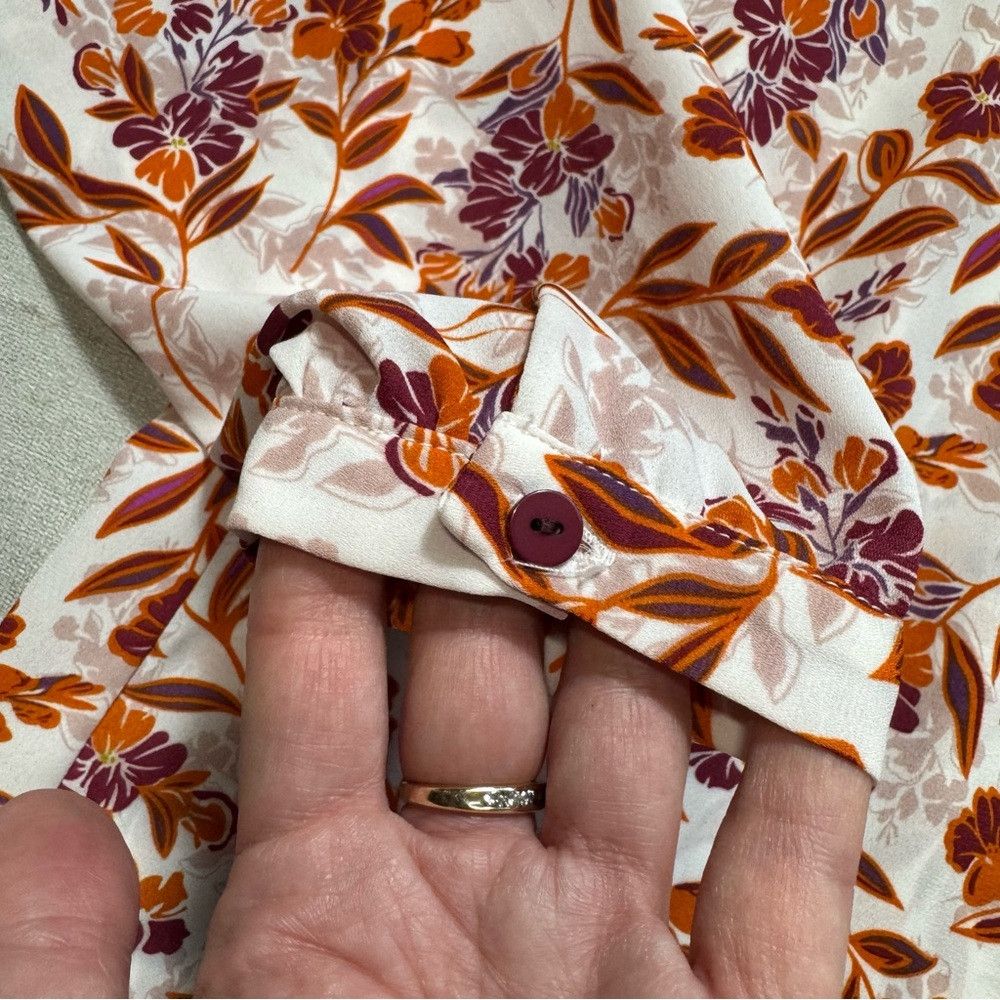 Adrianna Papell New Adrianna Papell Long Sleeve Floral V-Neck Blouse Size M Size M / US 6-8 / IT 42-44 - 8 Thumbnail