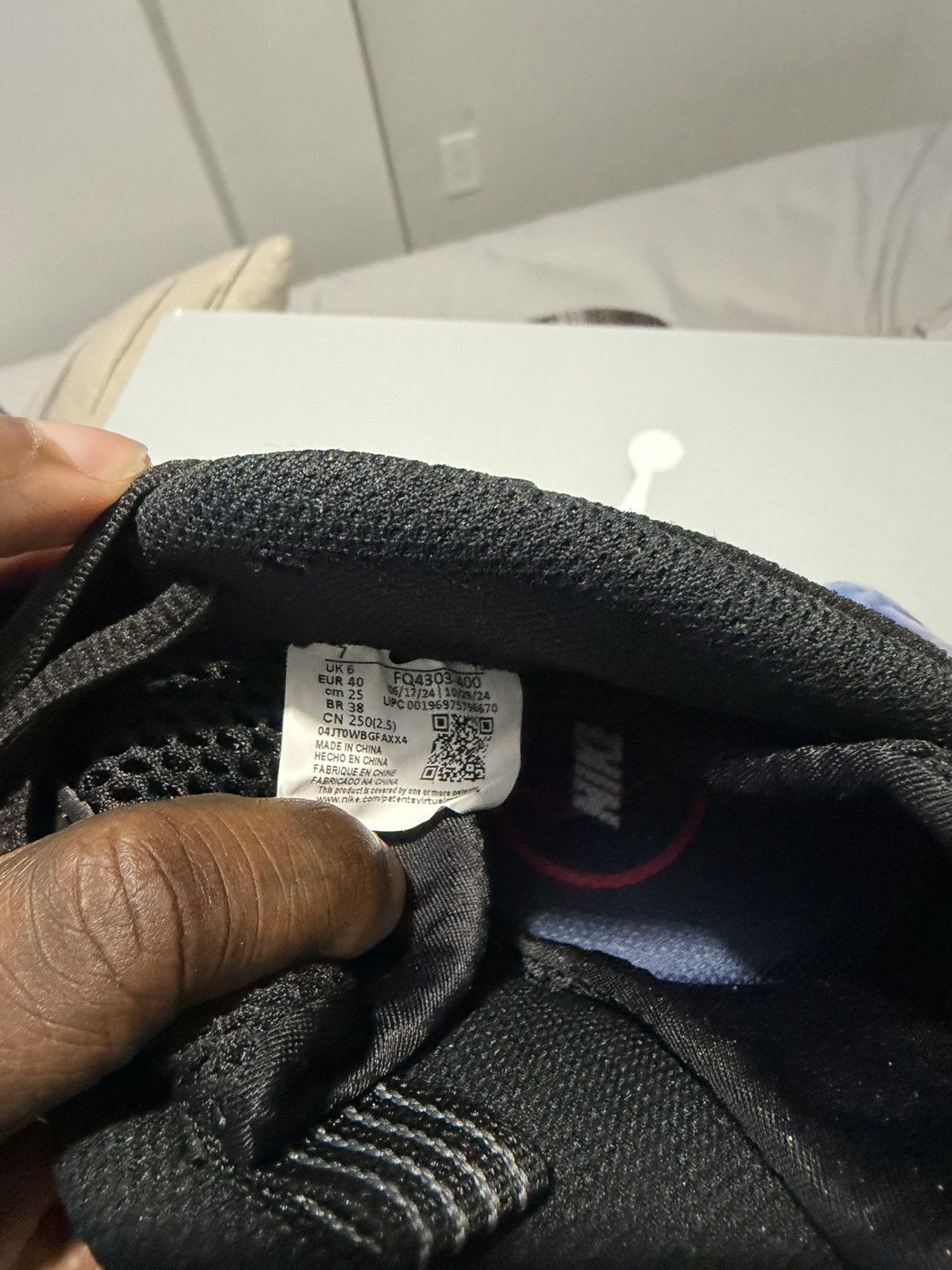 Nike Nike Foamposites Size US 7 / EU 40 - 8 Thumbnail