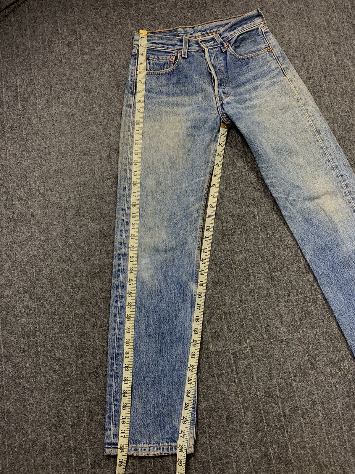 Levi's Vintage Clothing 90s Levi’s Strauss Lot 501 Buttonfly Denim Beauty Fade Size 26" / US 2 / IT 38 - 20 Thumbnail