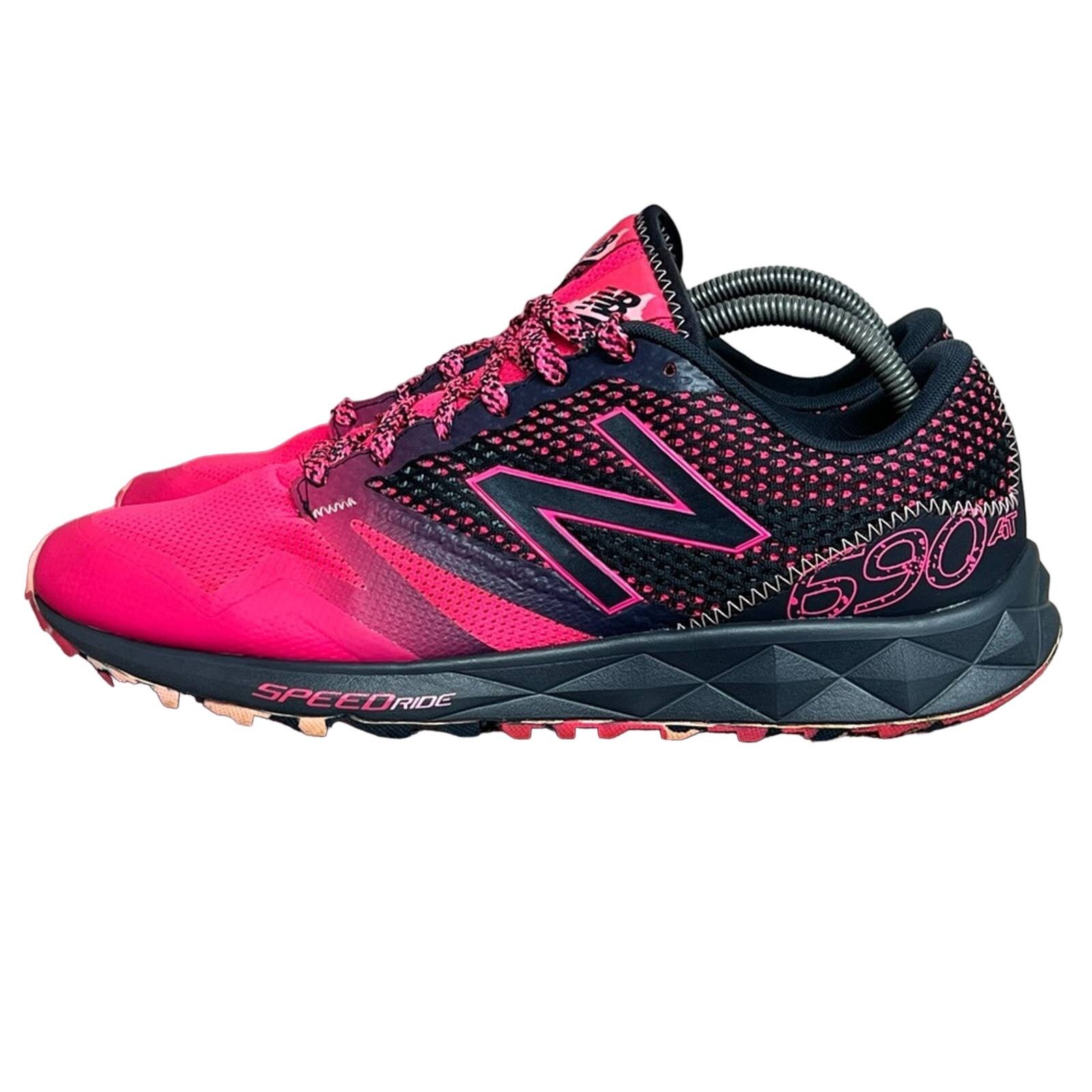 New balance 690 trail best sale