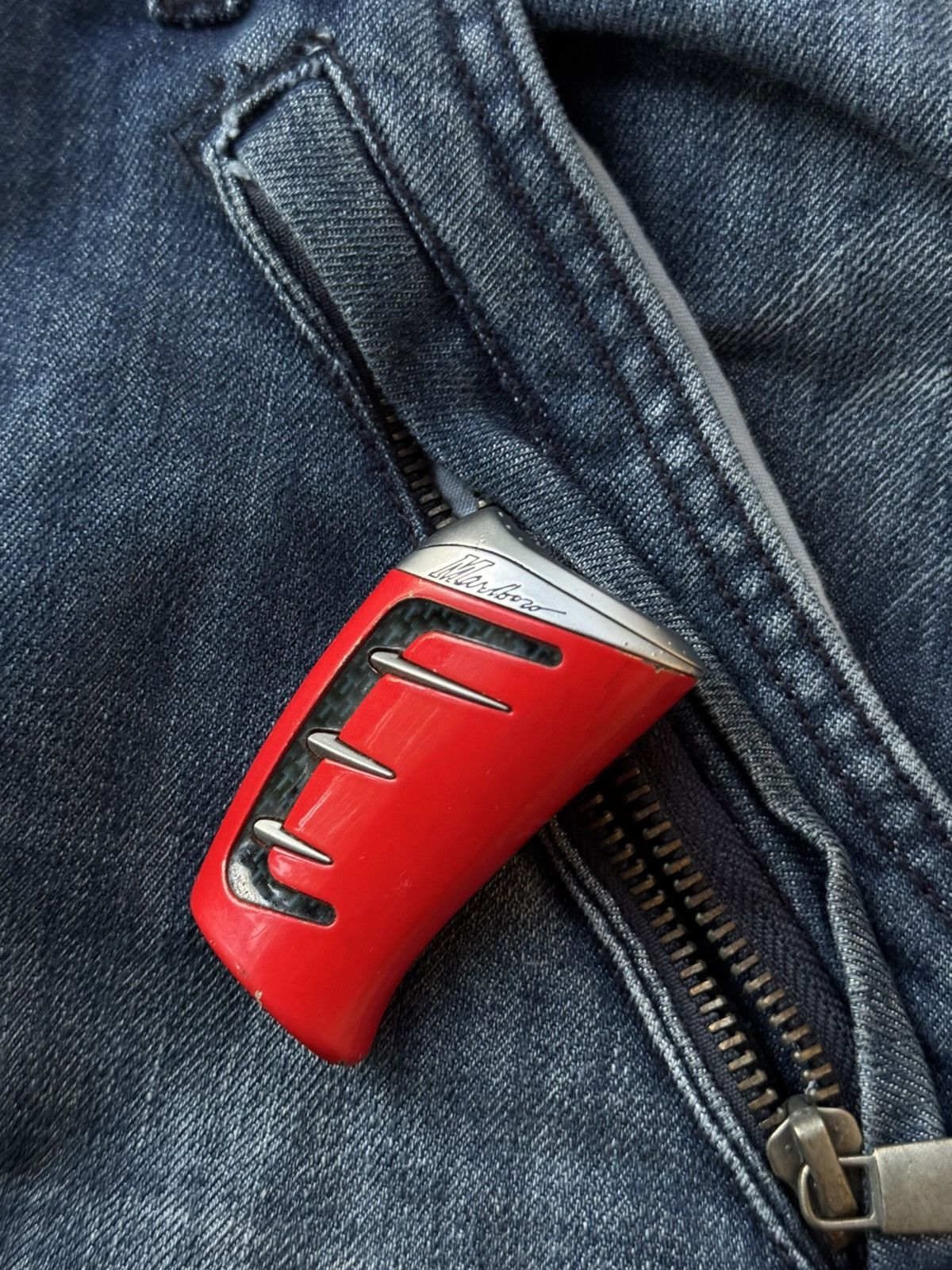 Marlboro 2 items! Marlboro Lighters Vintage 90s Metal Y2K, BUNDLE Size ONE SIZE - 2 Thumbnail