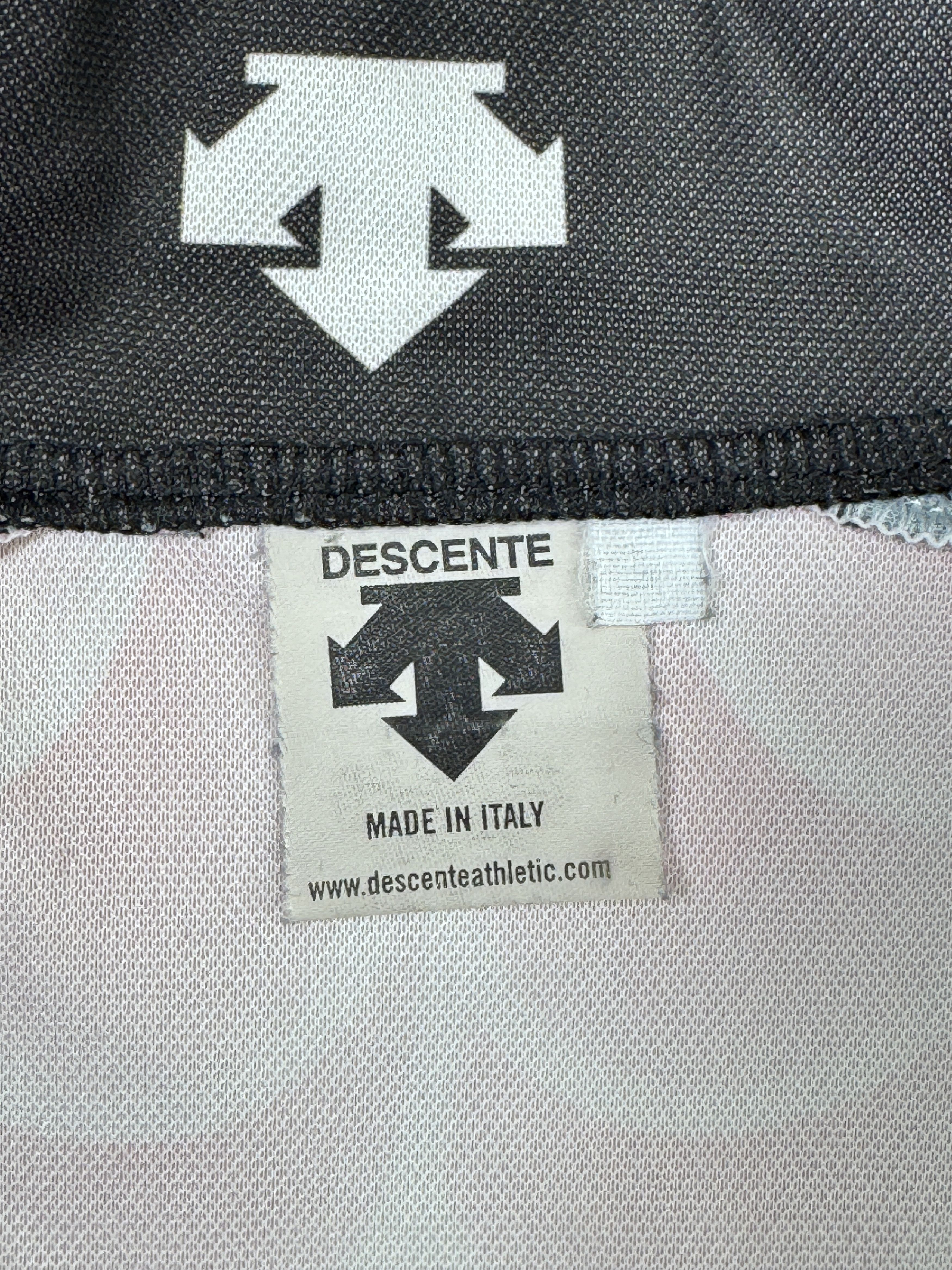 Sports Specialties Descente Team CSC Skoda Man Nobili Vest Cycling Jersey Size US M / EU 48-50 / 2 - 6 Thumbnail