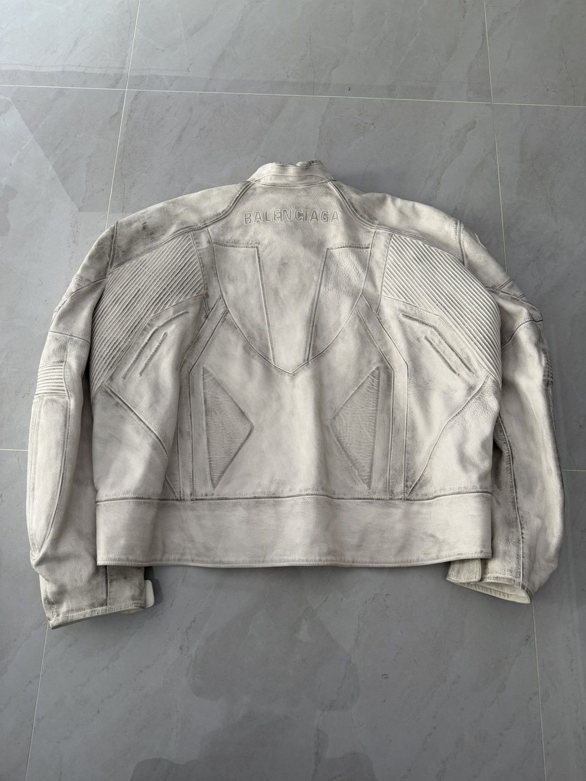 Balenciaga Balenciaga SS23White Runway Moto Jacket Sz.3 Size US L / EU 52-54 / 3 - 6 Thumbnail