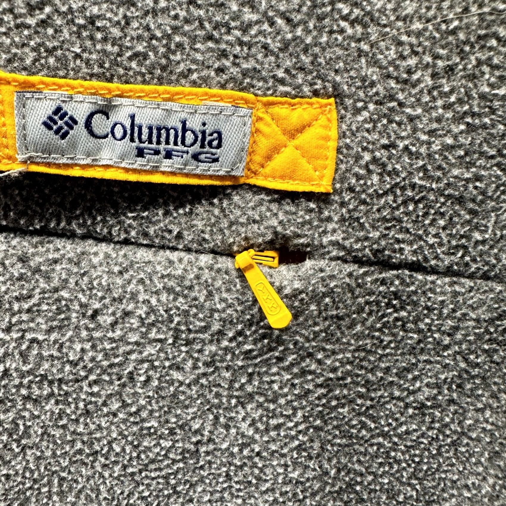 Vintage Columbia Sweatshirt Womens Large Gray Yellow Fleece Mock Neck Pullover Casual 90s Outdoor Fishing Size L / US 10 / IT 46 - 6 Thumbnail