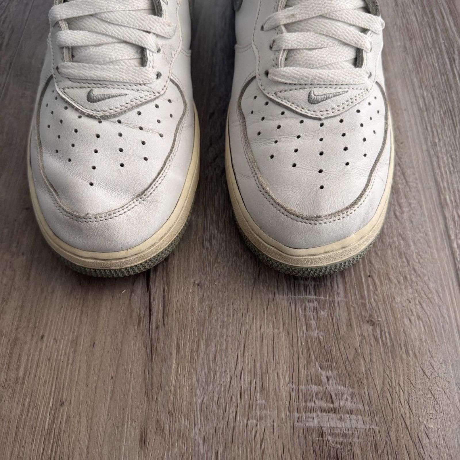 Nike NIKE • Air Force 1 Mid "White/Grey" (10M) Size US 10 / EU 43 - 7 Thumbnail
