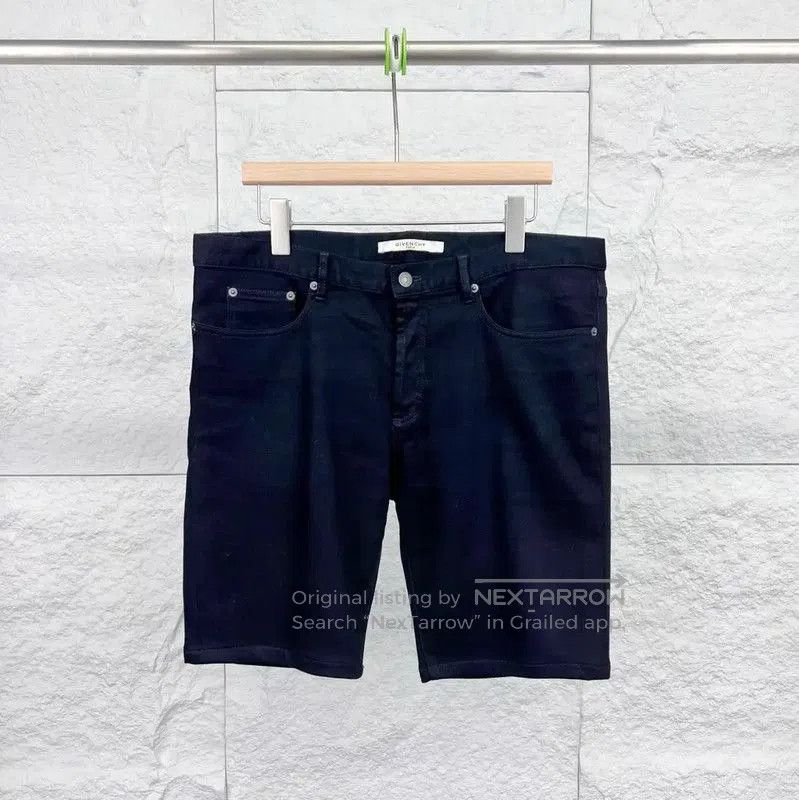 Givenchy Black Cotton Men's Shorts .