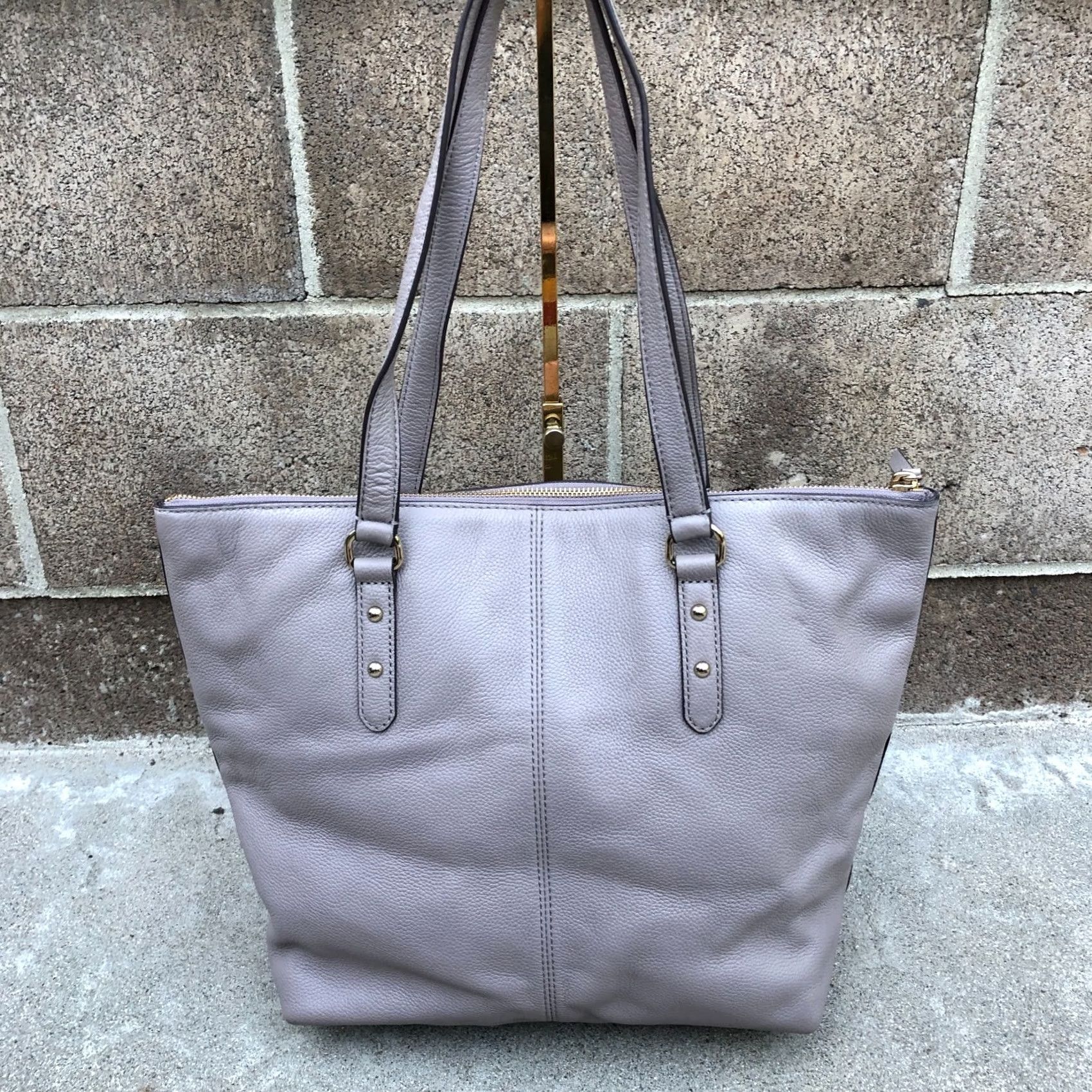 Vintage KATE SPADE Penny Larchmont Avenue Tote Purse Beige Leather Shoulder Hand Bag Women's Large 16 W x 10 H x 5 D Size ONE SIZE - 2 Thumbnail