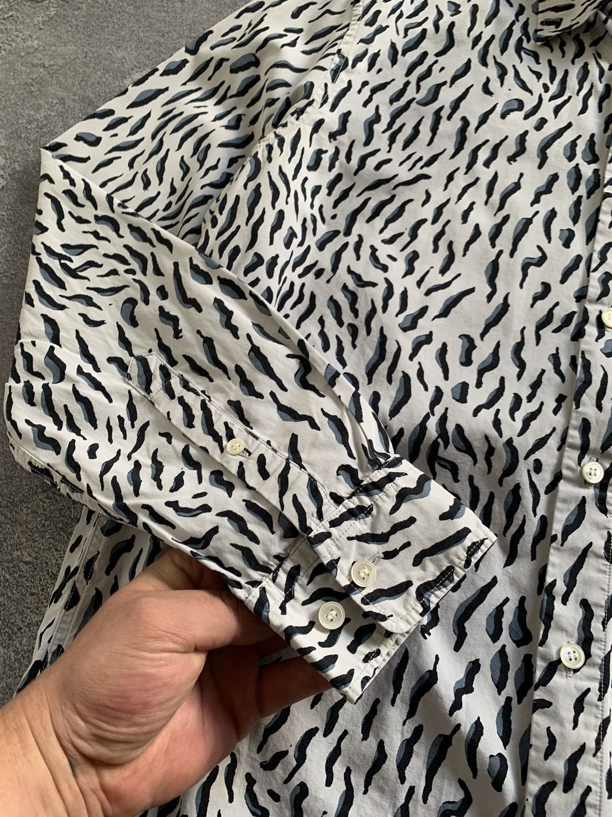 Arket Arket Leopard Print Button Up Men’s shirt size M Size US M / EU 48-50 / 2 - 8 Thumbnail