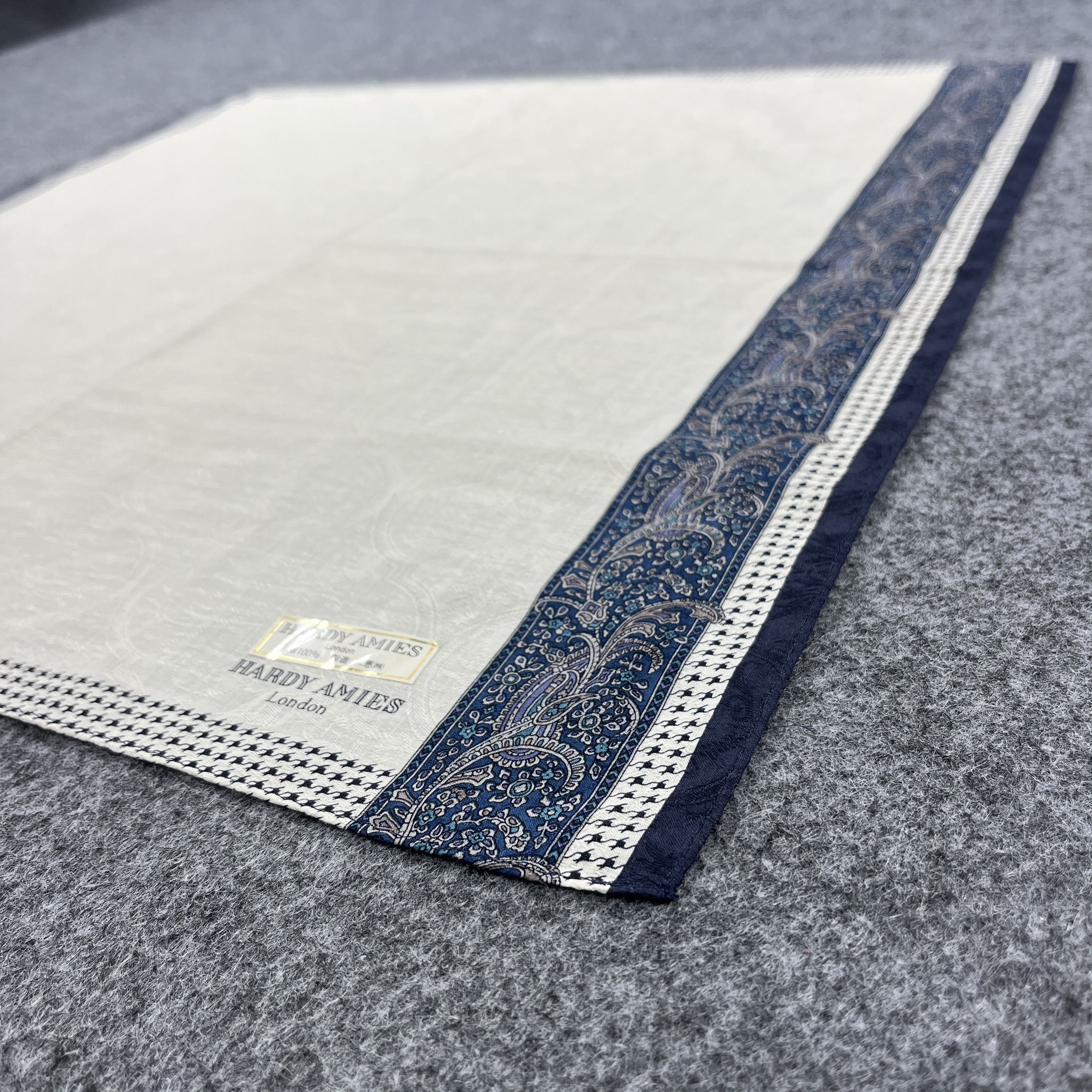Hardy Amies Hardy Amies Handkerchief / Bandana / Neckerchief B758 Size ONE SIZE - 5 Thumbnail