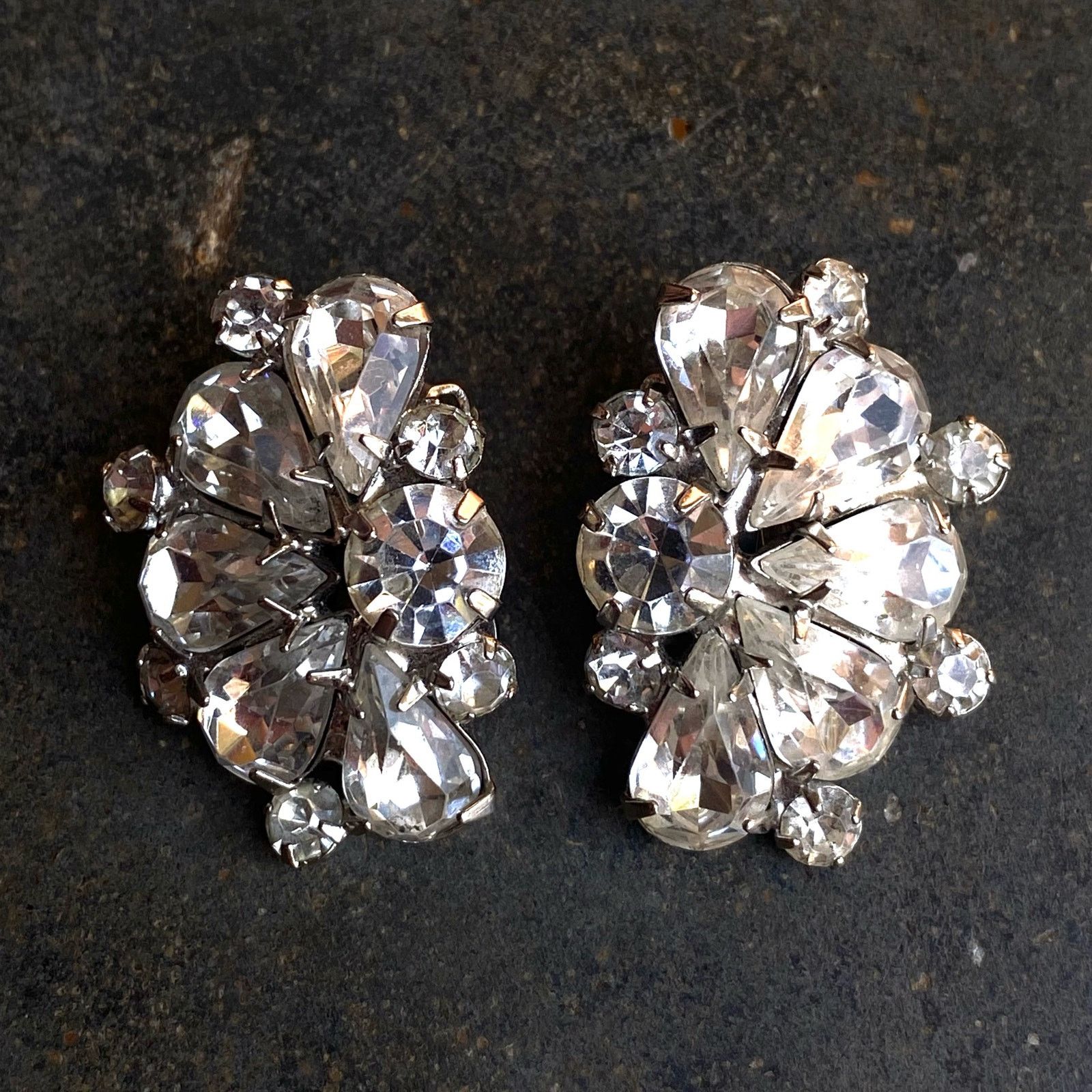 Vintage Vtg Art Deco Costume Faux Diamond Clip-on Earrings Size ONE SIZE - 5 Thumbnail
