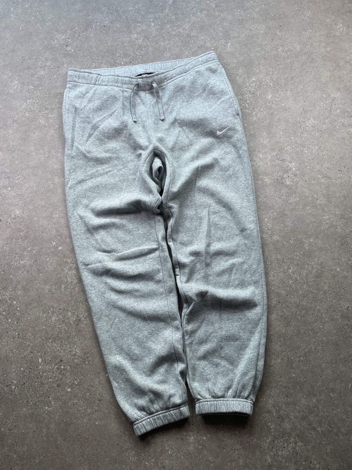 Nike Vintage Gray Nike Sweatpants Size US 34 / EU 50 - 1 Thumbnail