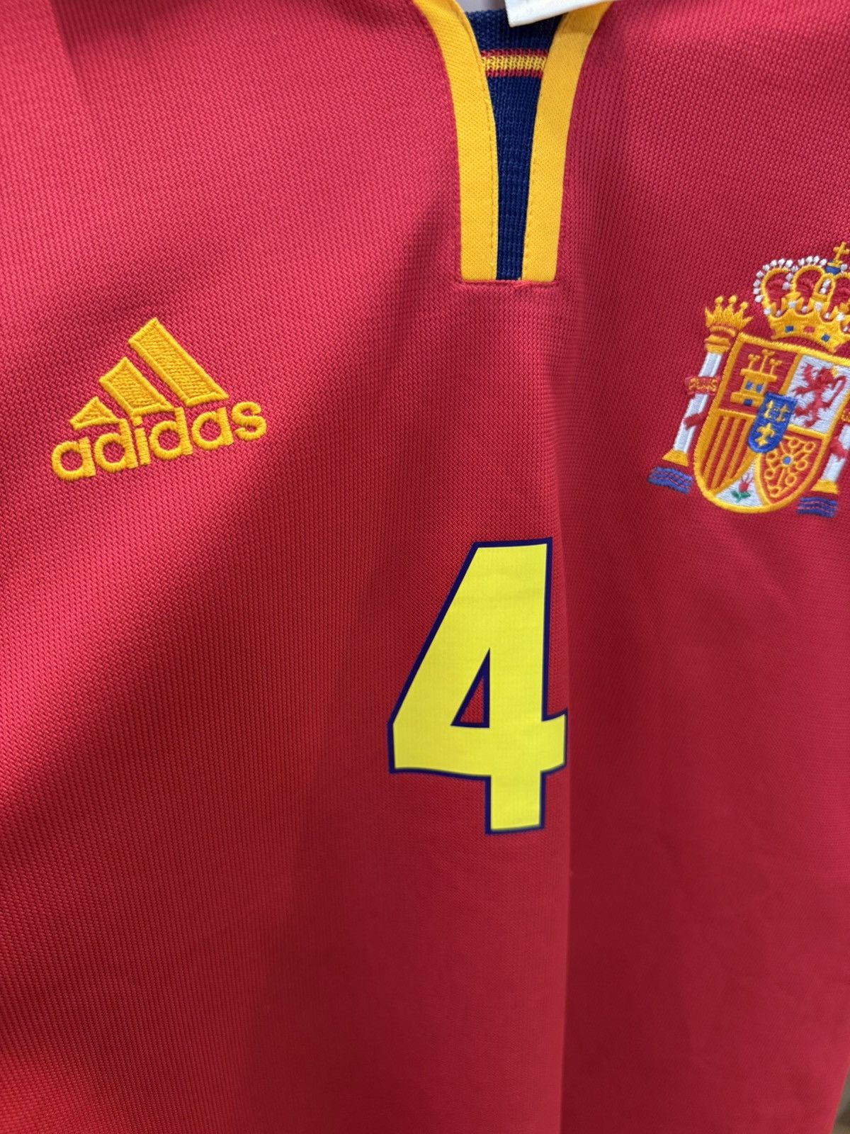 Adidas 2000 Spain football jersey #4 pep guardiola Size US M / EU 48-50 / 2 - 3 Thumbnail