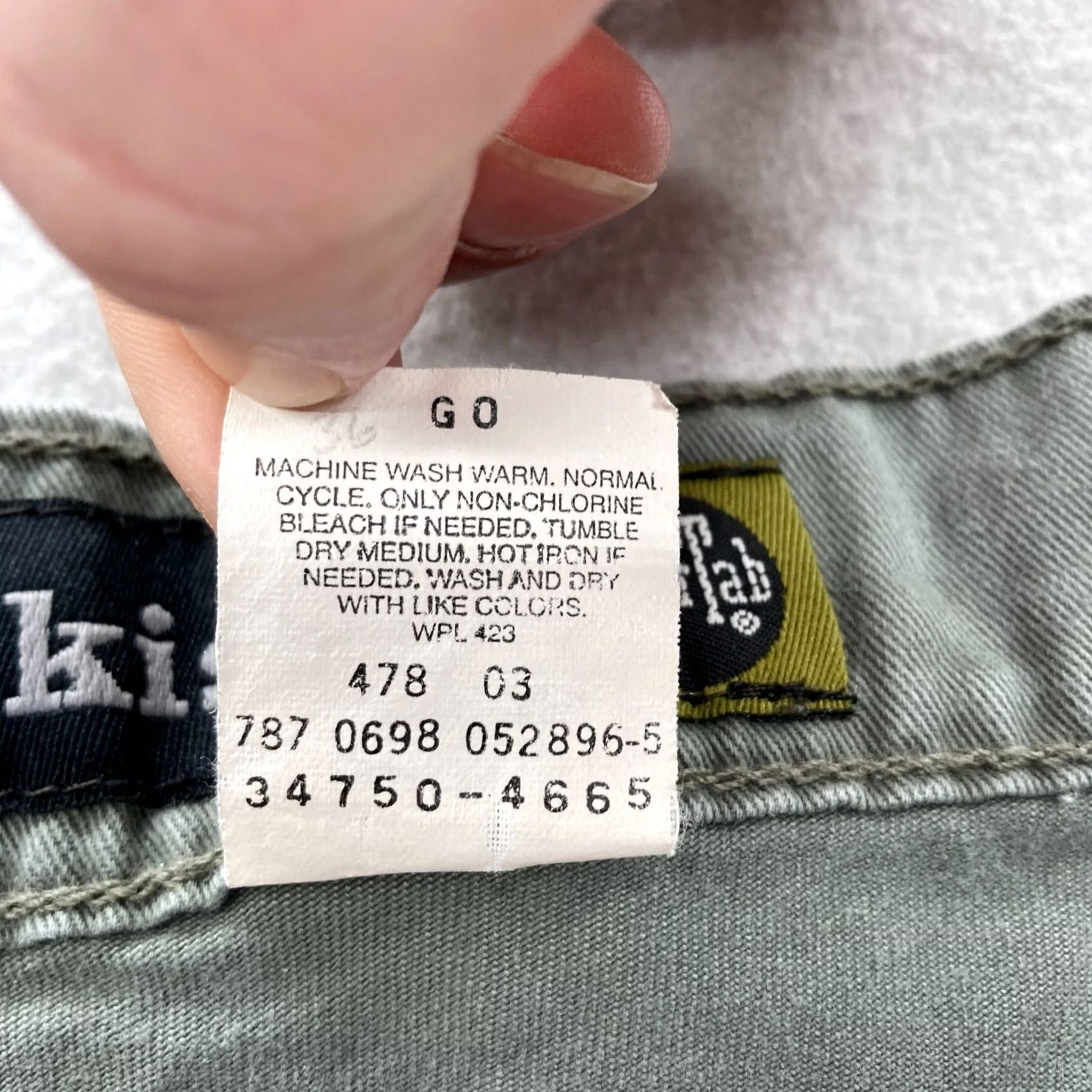 Levi's Levi's Silver Tab Khakis Cargo Shorts Mens 33 Green Mid Rise Casual 90s Vintage Shirt? Size US 33 - 7 Thumbnail