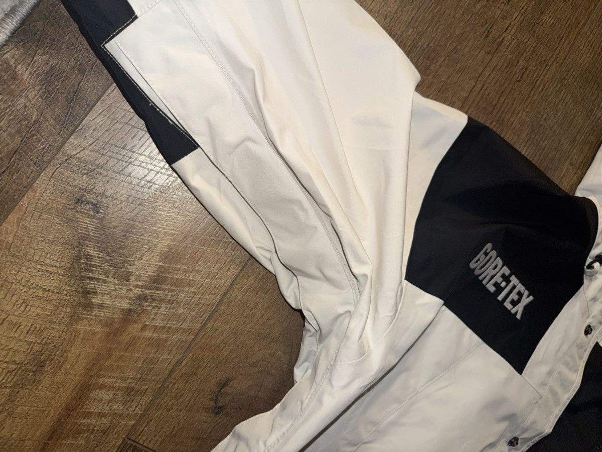 The North Face North Face Men’s GORE-TEX GTX Mountain Jacket - White/Black Size US L / EU 52-54 / 3 - 6 Thumbnail