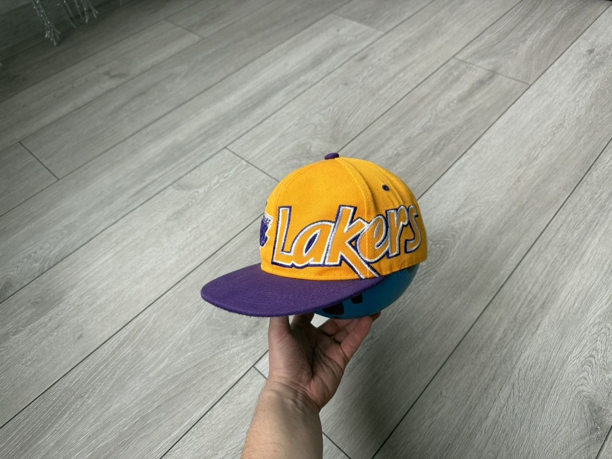 NBA 90s Vintage Lakers Cap Size ONE SIZE - 1 Thumbnail