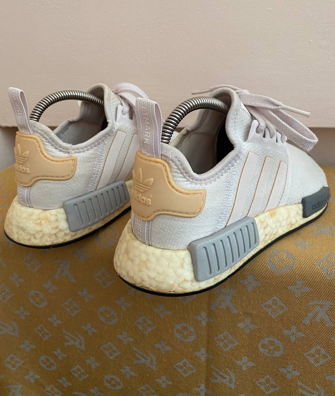 Adidas 📌 Vintage adidas sneakers NMD R1 Size US 5.5 / EU 38 - 8 Thumbnail
