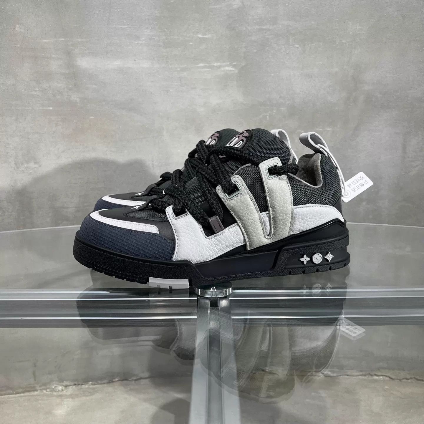 Louis Vuitton LV SKATE Black Grey UK7 Size US 9.5 / IT 39.5 - 3 Thumbnail