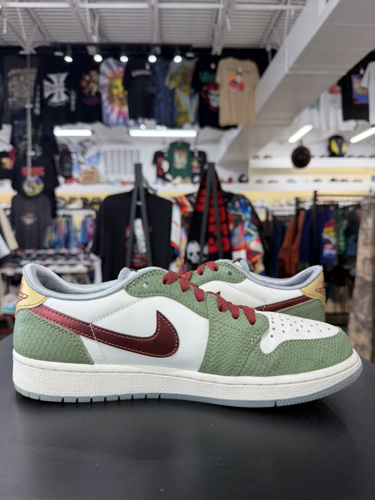 Jordan Brand Jordan 1 Low Year of the Dragon Size 8.5 (2024) Size US 8.5 / EU 41-42 - 3 Thumbnail